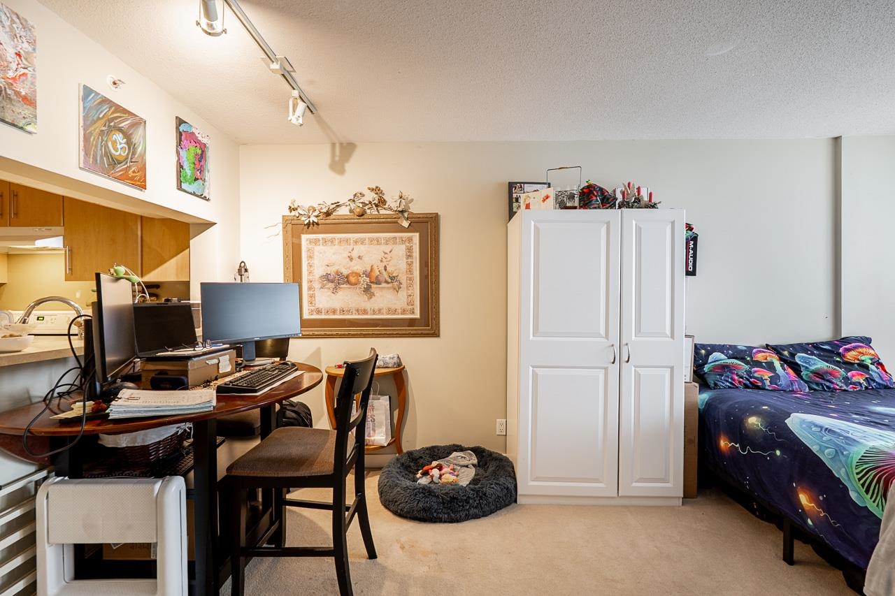 211 3660 VANNESS AVENUE Unit: 211