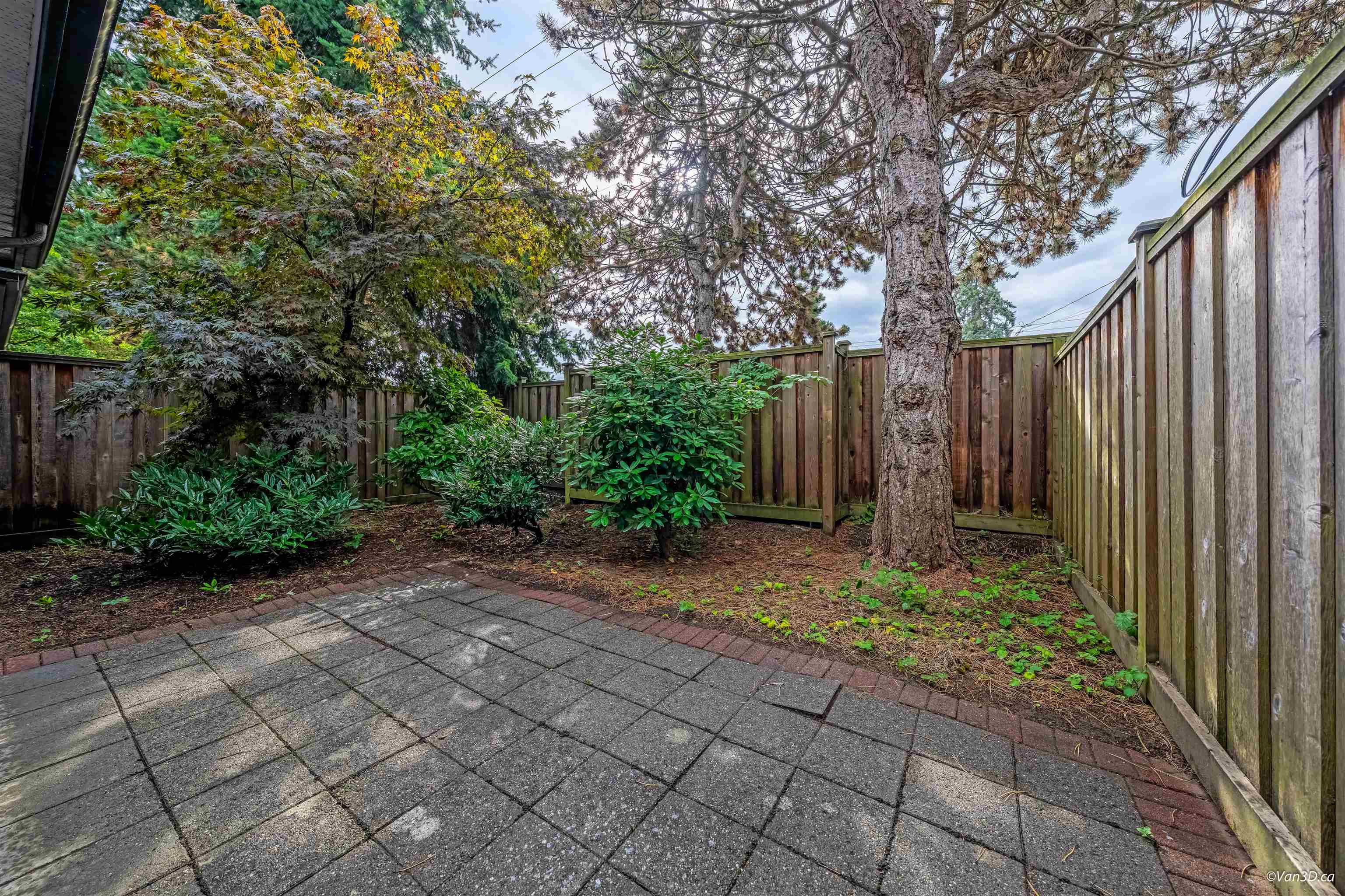 27 7695 ST. ALBANS ROAD Unit: 27