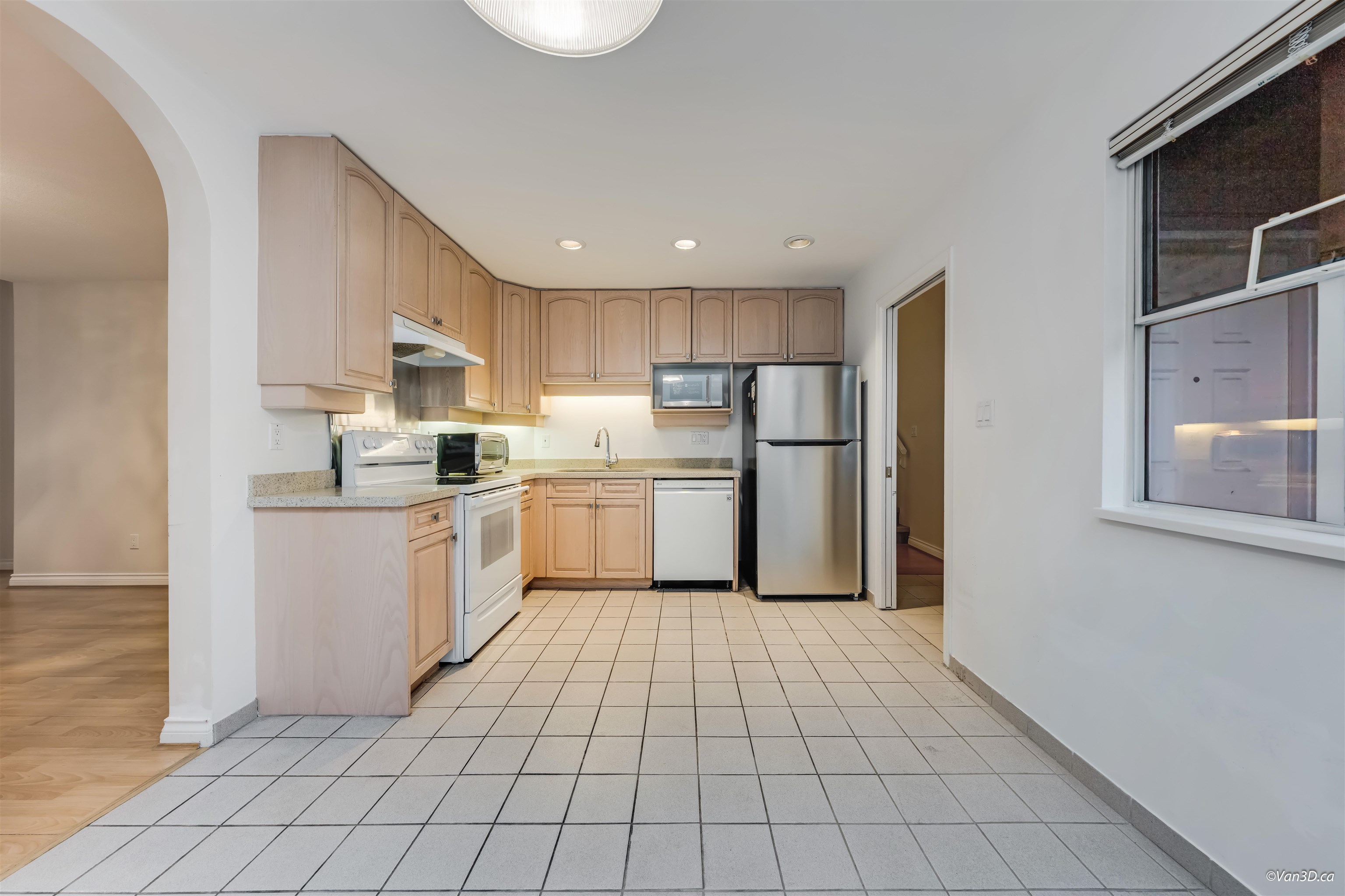 27 7695 ST. ALBANS ROAD Unit: 27