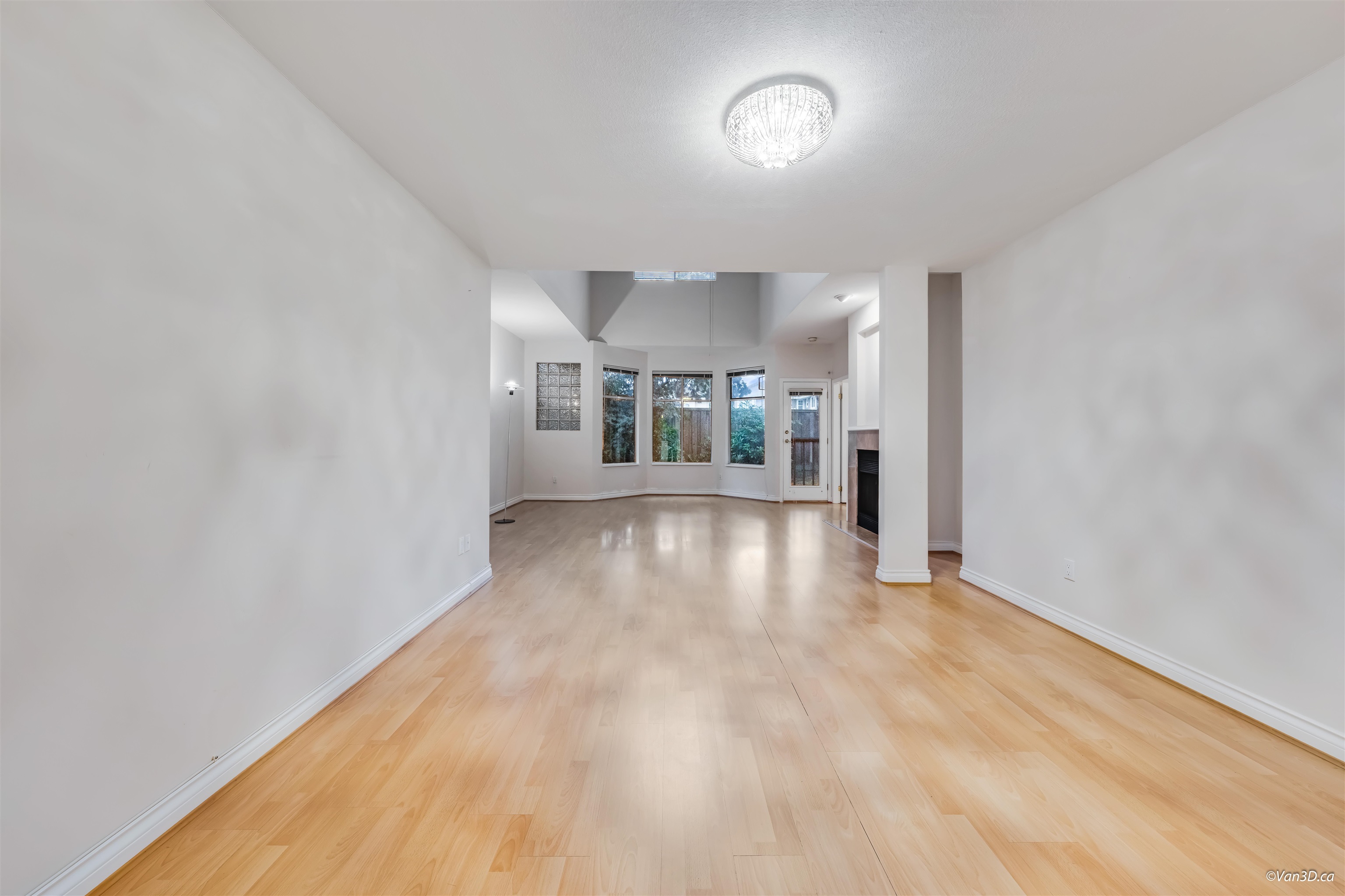 27 7695 ST. ALBANS ROAD Unit: 27