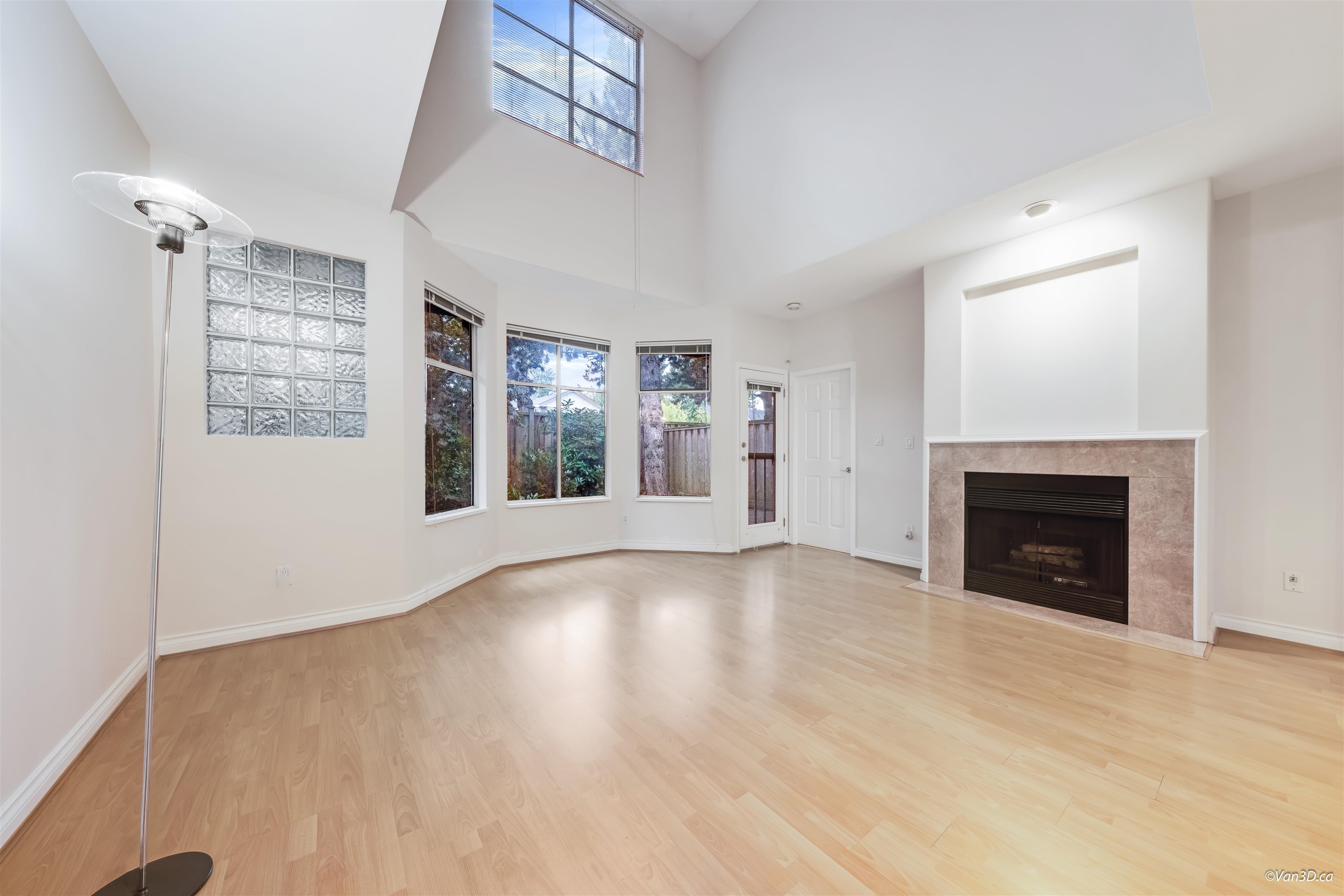 27 7695 ST. ALBANS ROAD Unit: 27