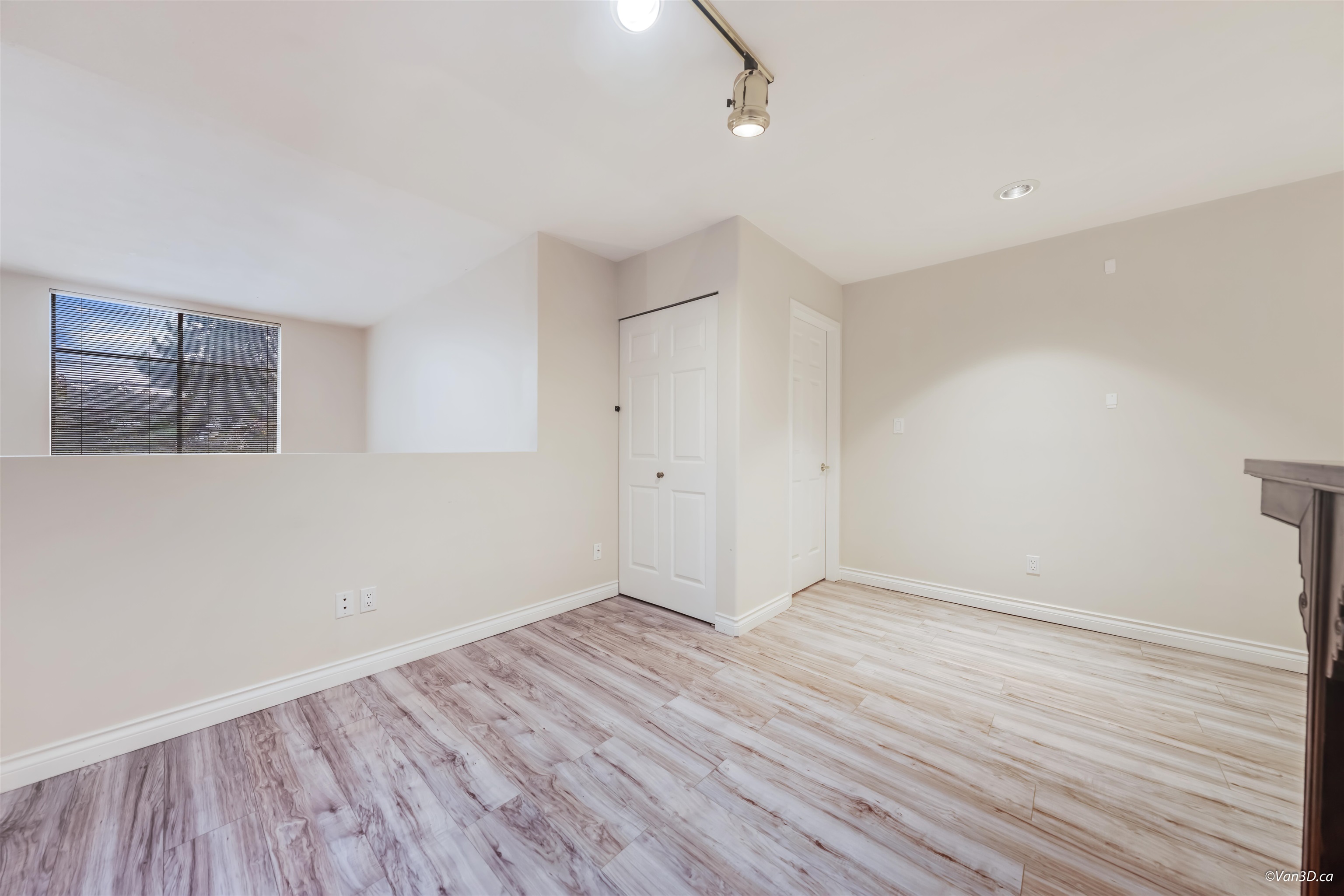 27 7695 ST. ALBANS ROAD Unit: 27