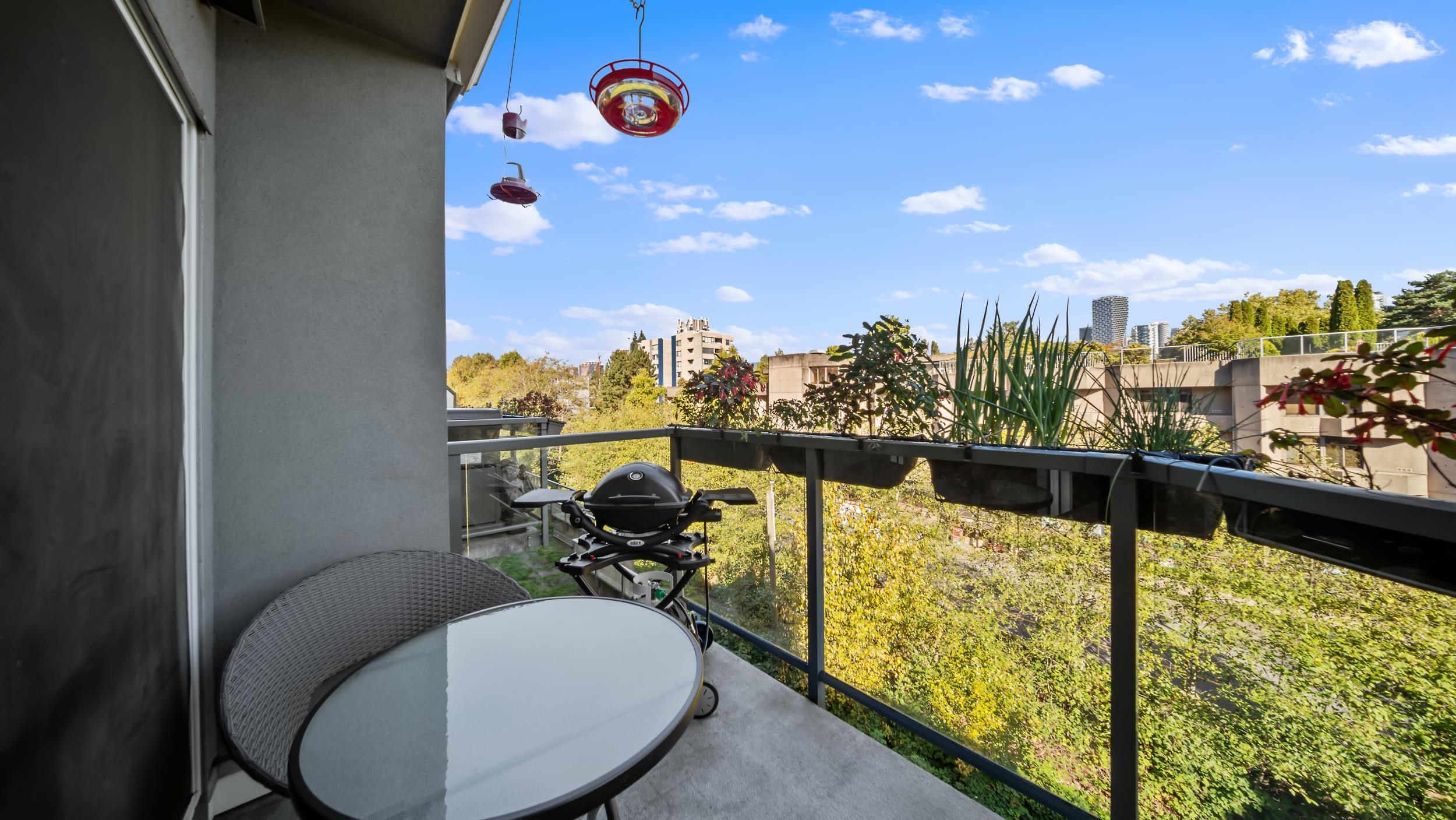 17 1345 W 4TH AVENUE Unit: 17