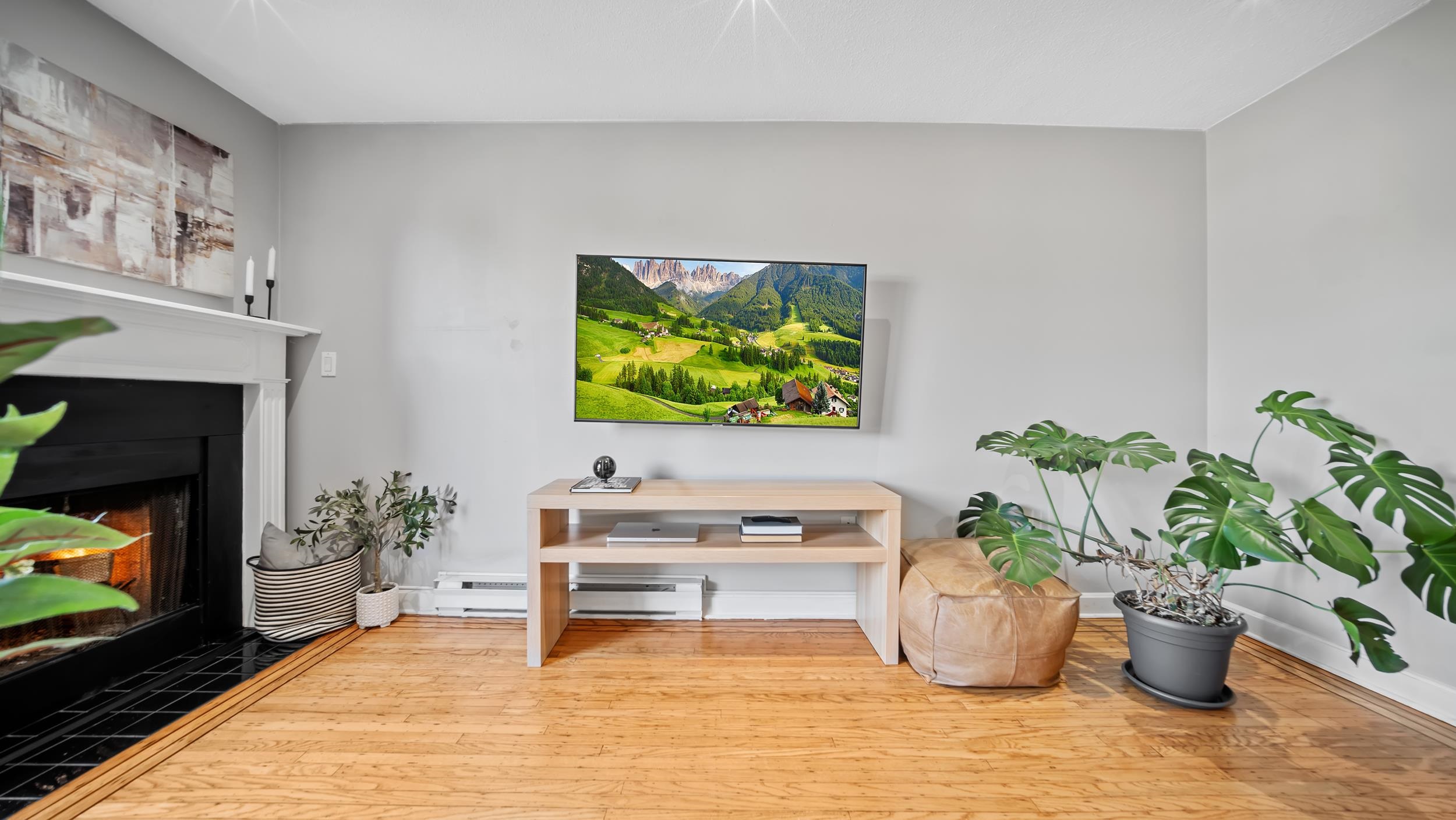 17 1345 W 4TH AVENUE Unit: 17