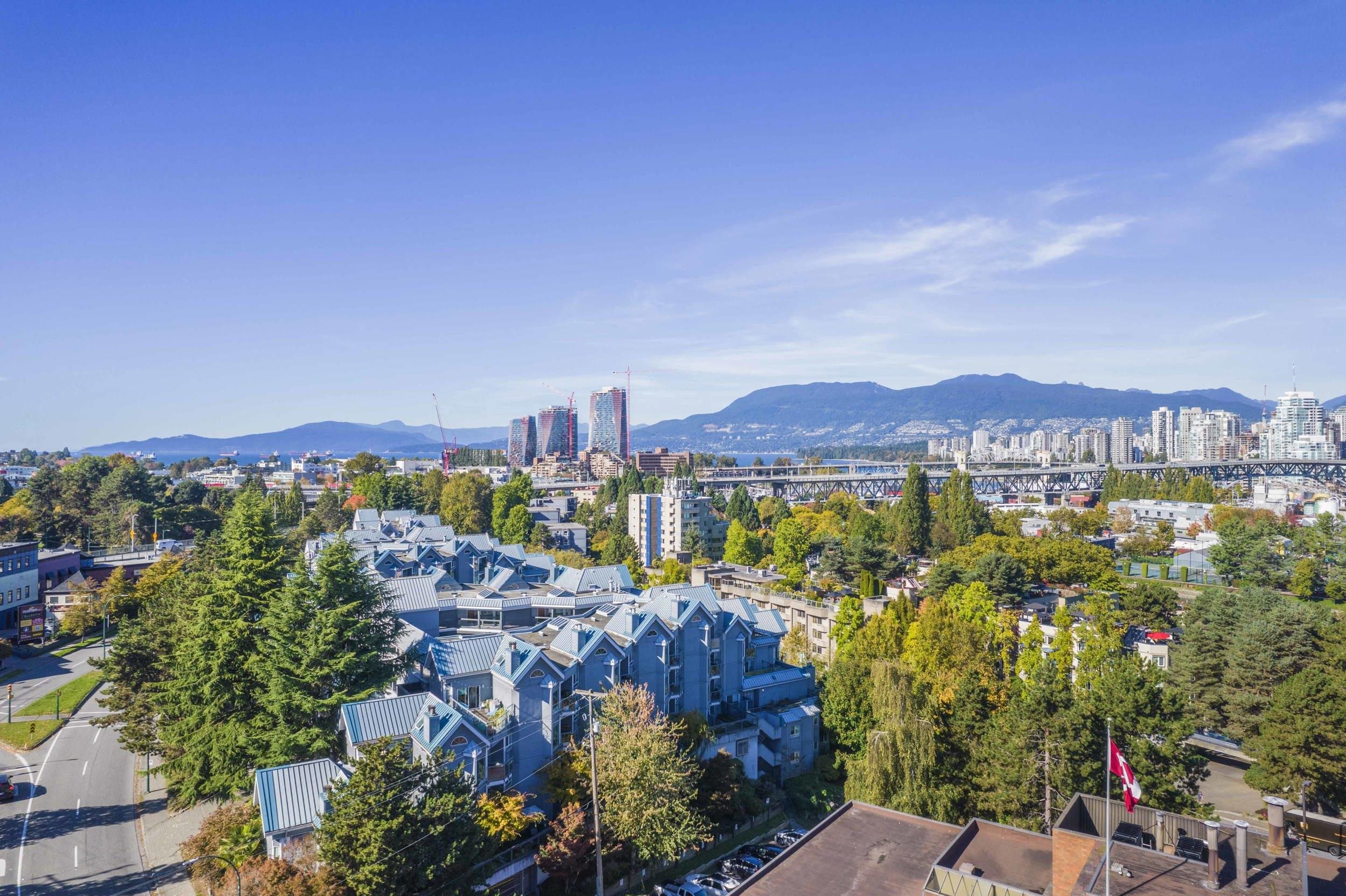 17 1345 W 4TH AVENUE Unit: 17