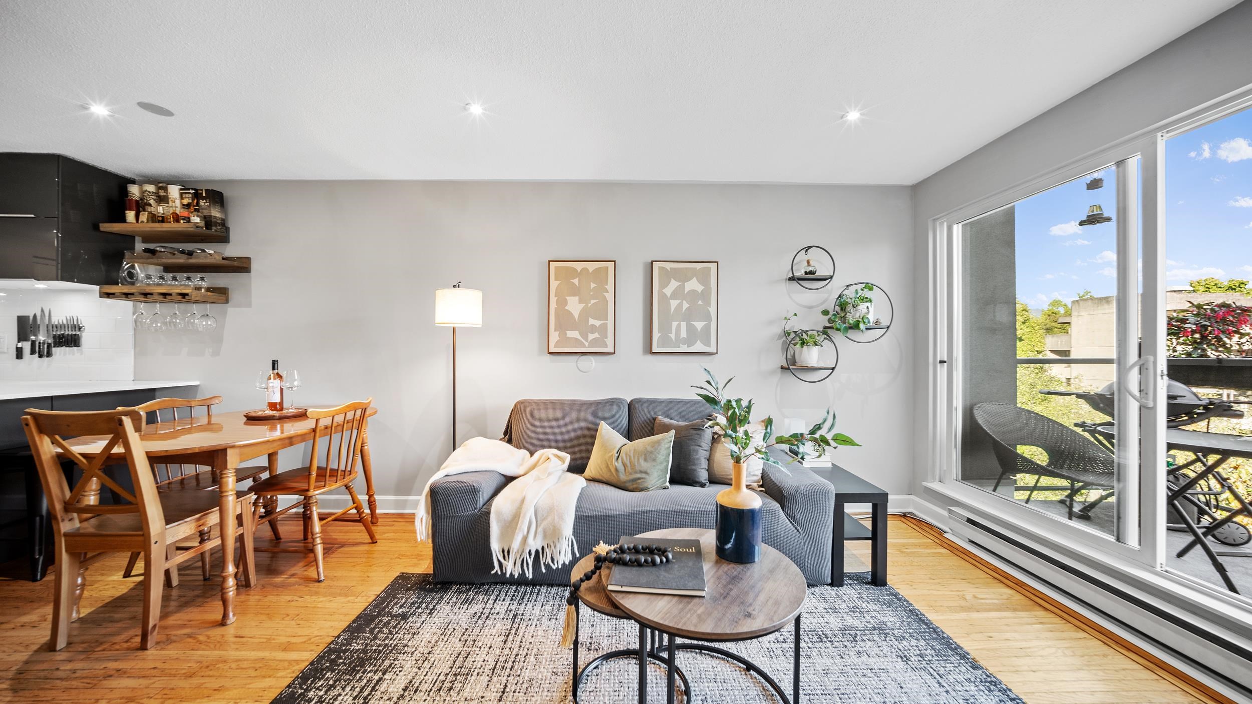 17 1345 W 4TH AVENUE Unit: 17