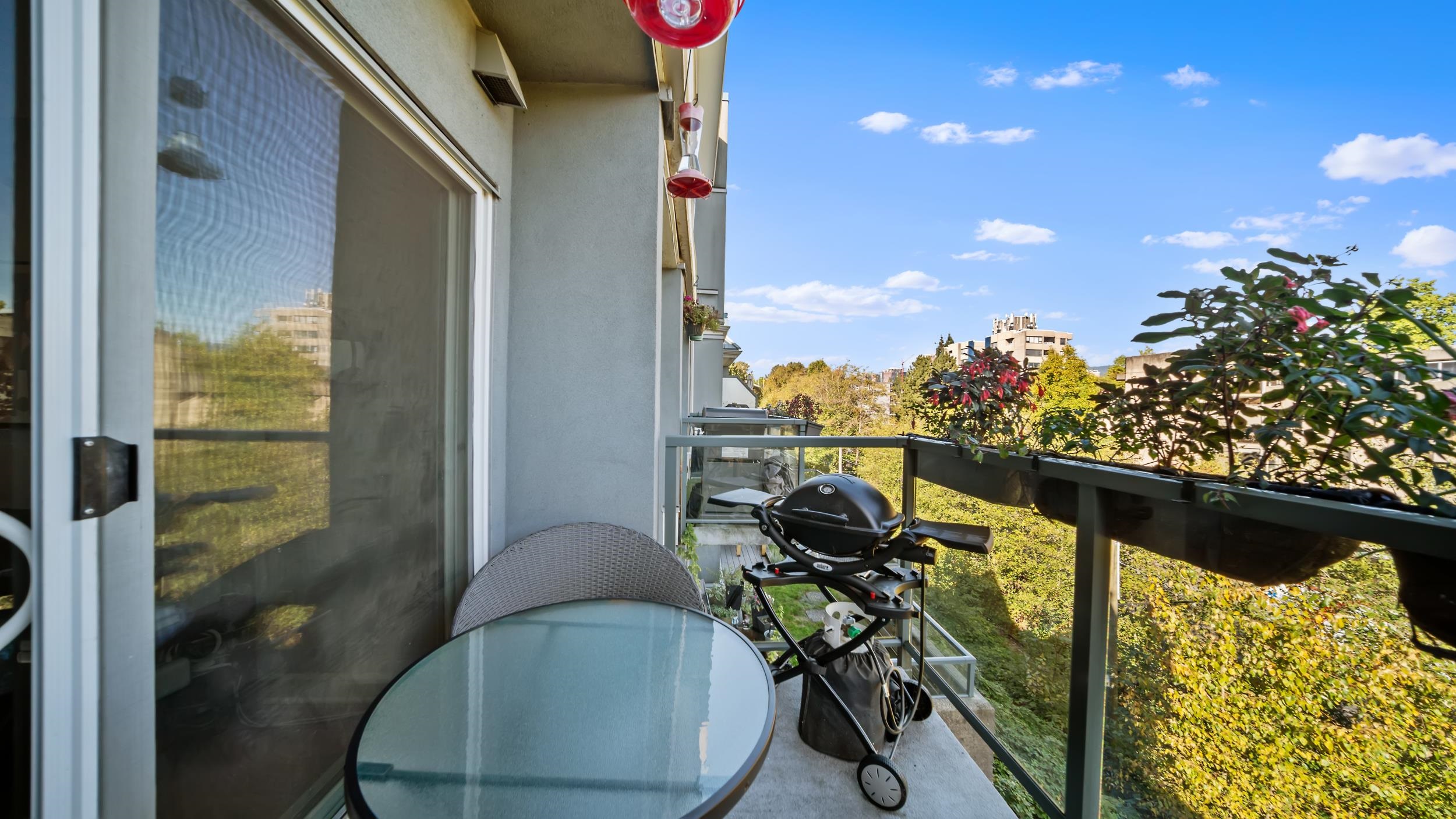 17 1345 W 4TH AVENUE Unit: 17