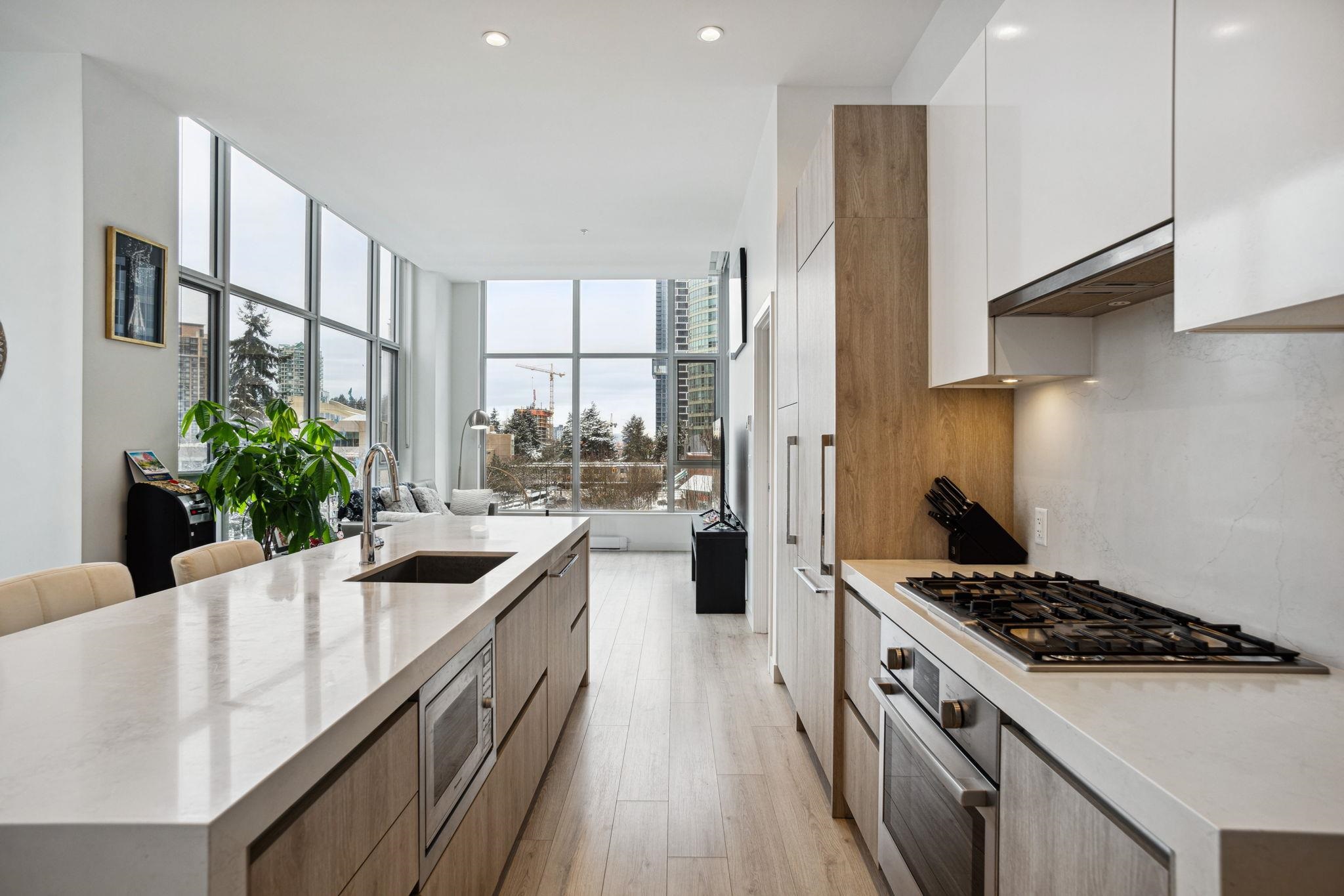 308 6080 MCKAY AVENUE Unit: 308