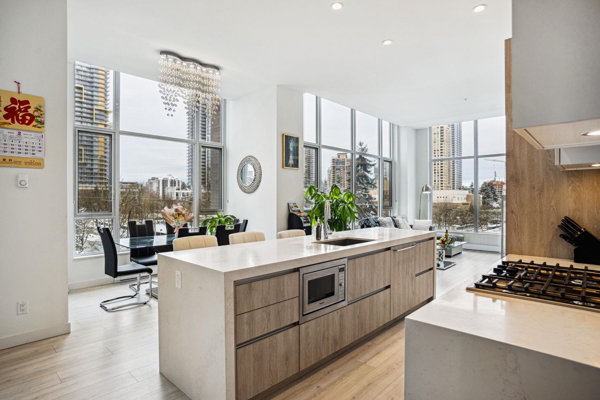 308 6080 MCKAY AVENUE Unit: 308