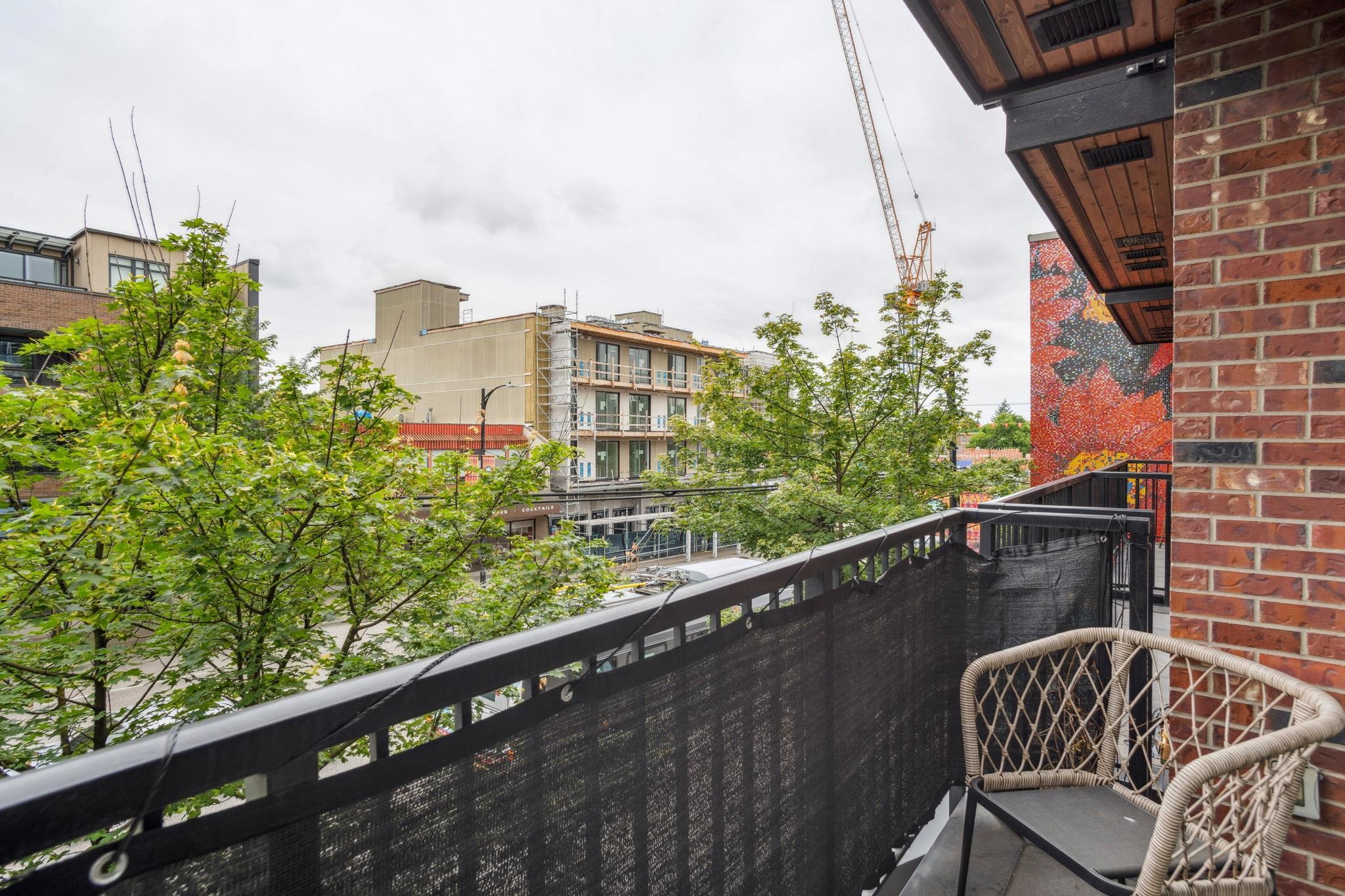 205 2141 E HASTINGS STREET Unit: 205