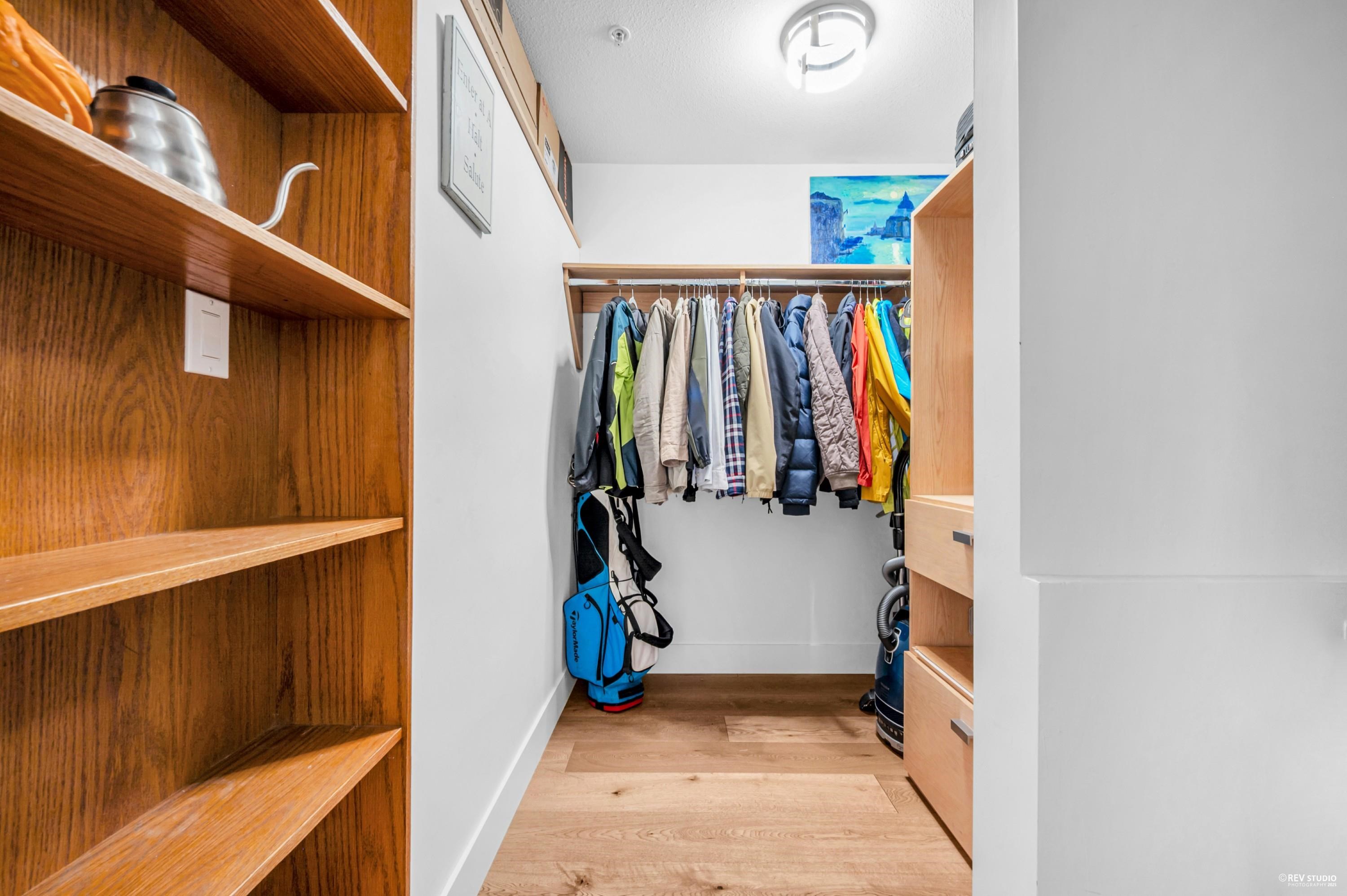 301 2096 W 46TH AVENUE Unit: 301