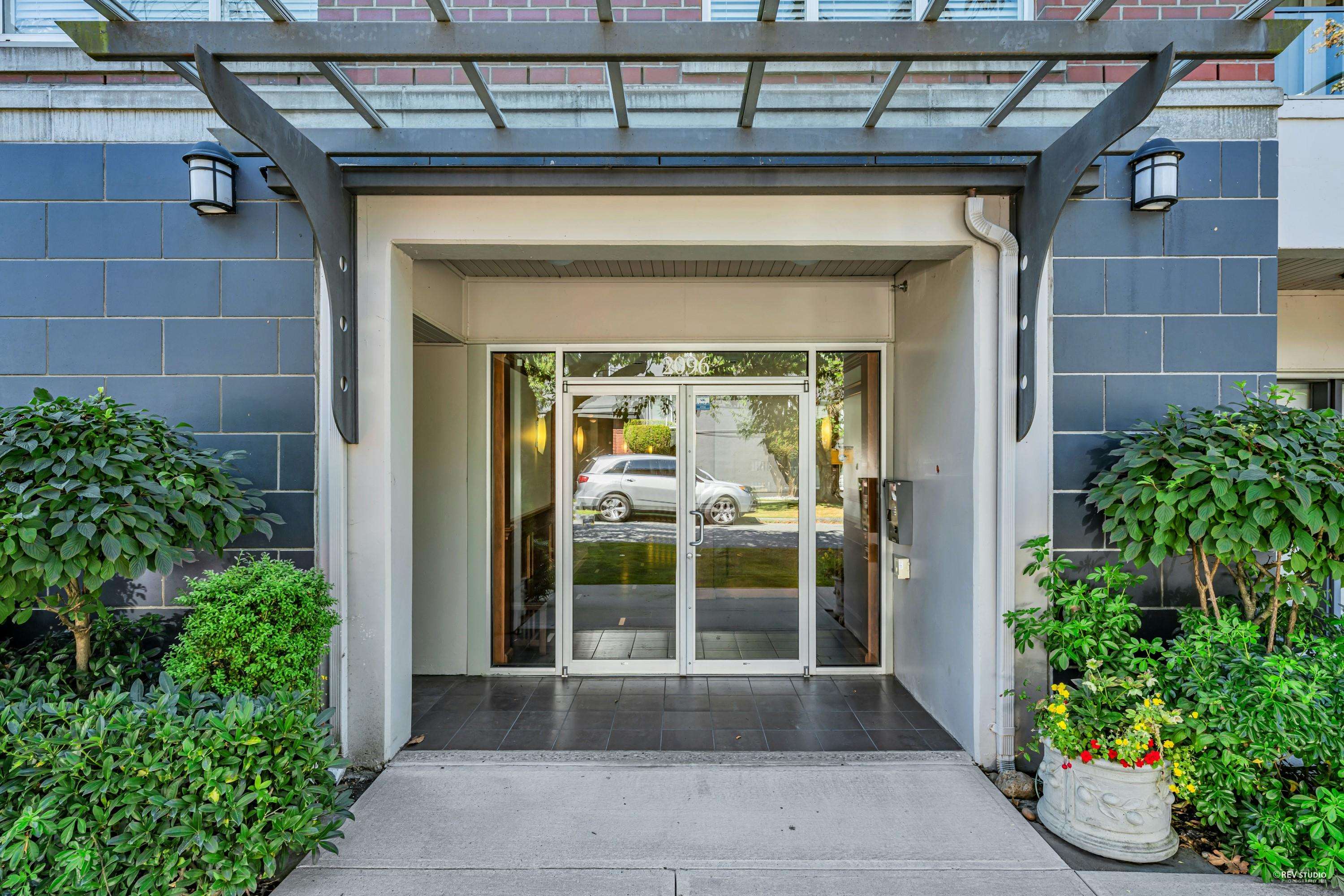 301 2096 W 46TH AVENUE Unit: 301