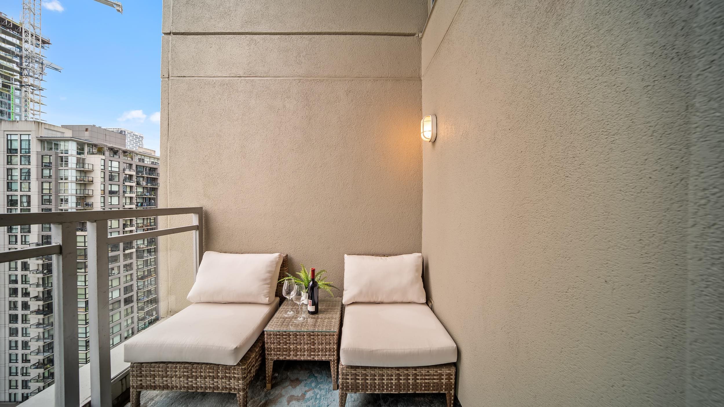 1802 1238 RICHARDS STREET Unit: 1802