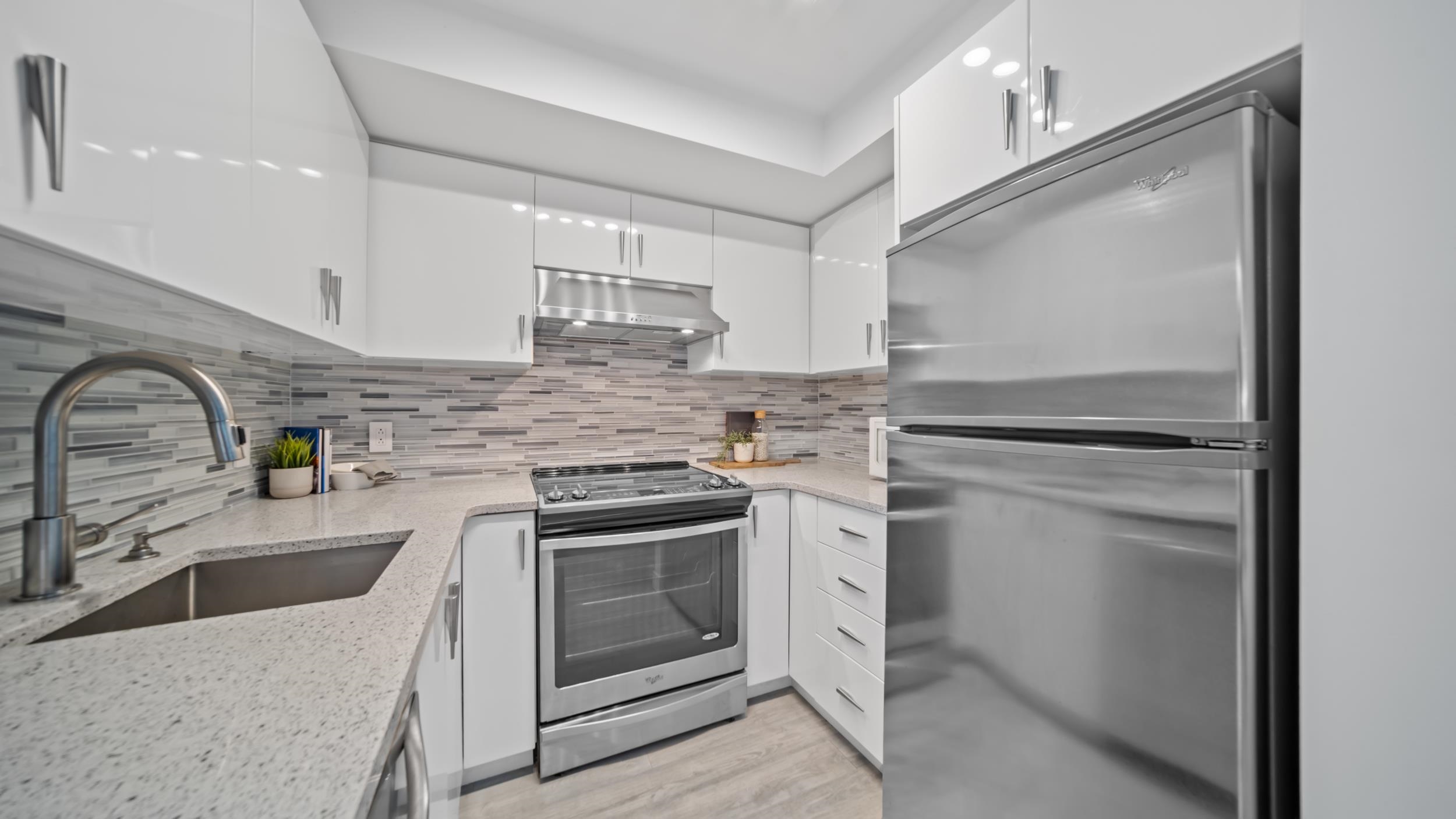 1802 1238 RICHARDS STREET Unit: 1802