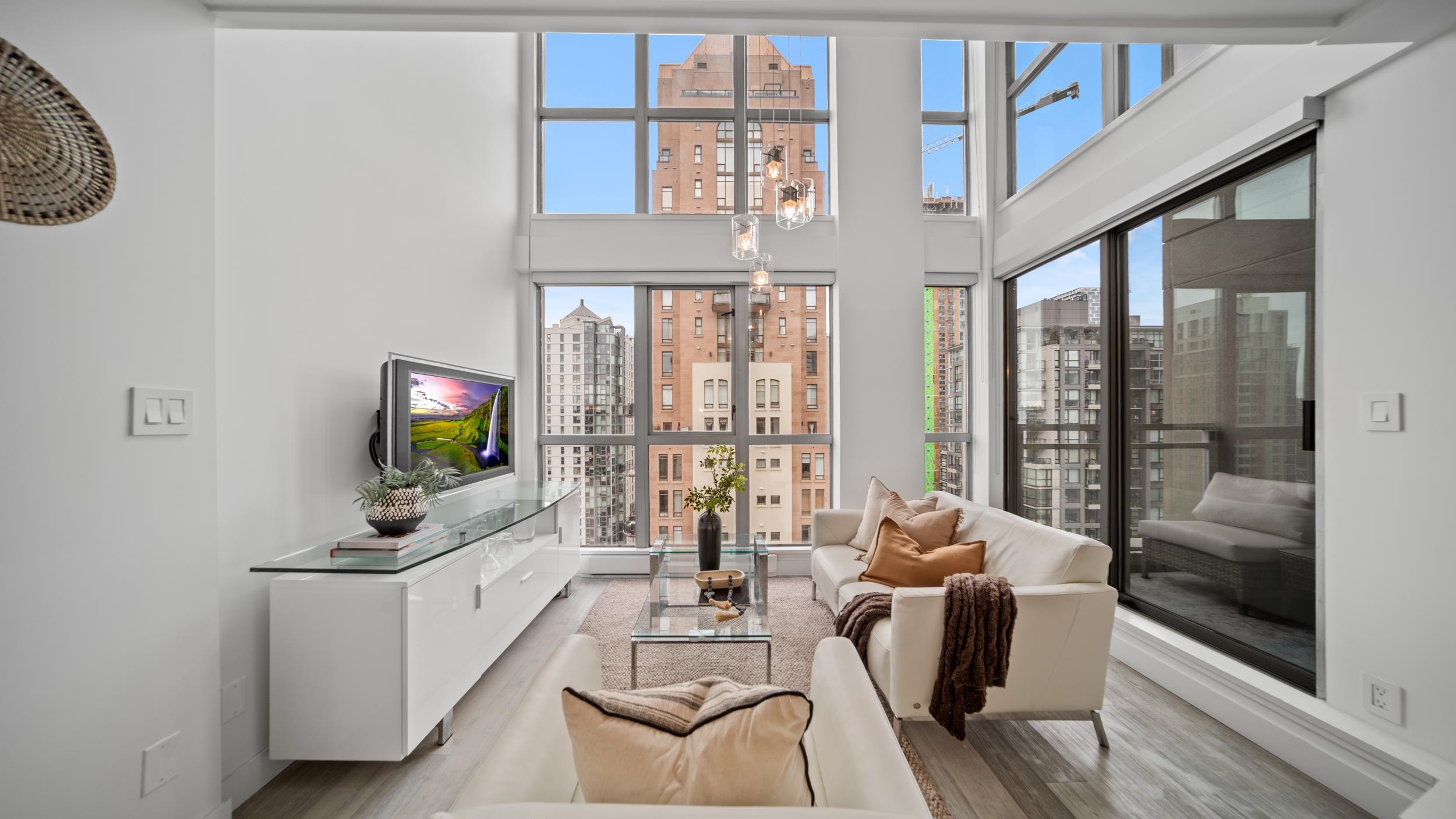 1802 1238 RICHARDS STREET Unit: 1802