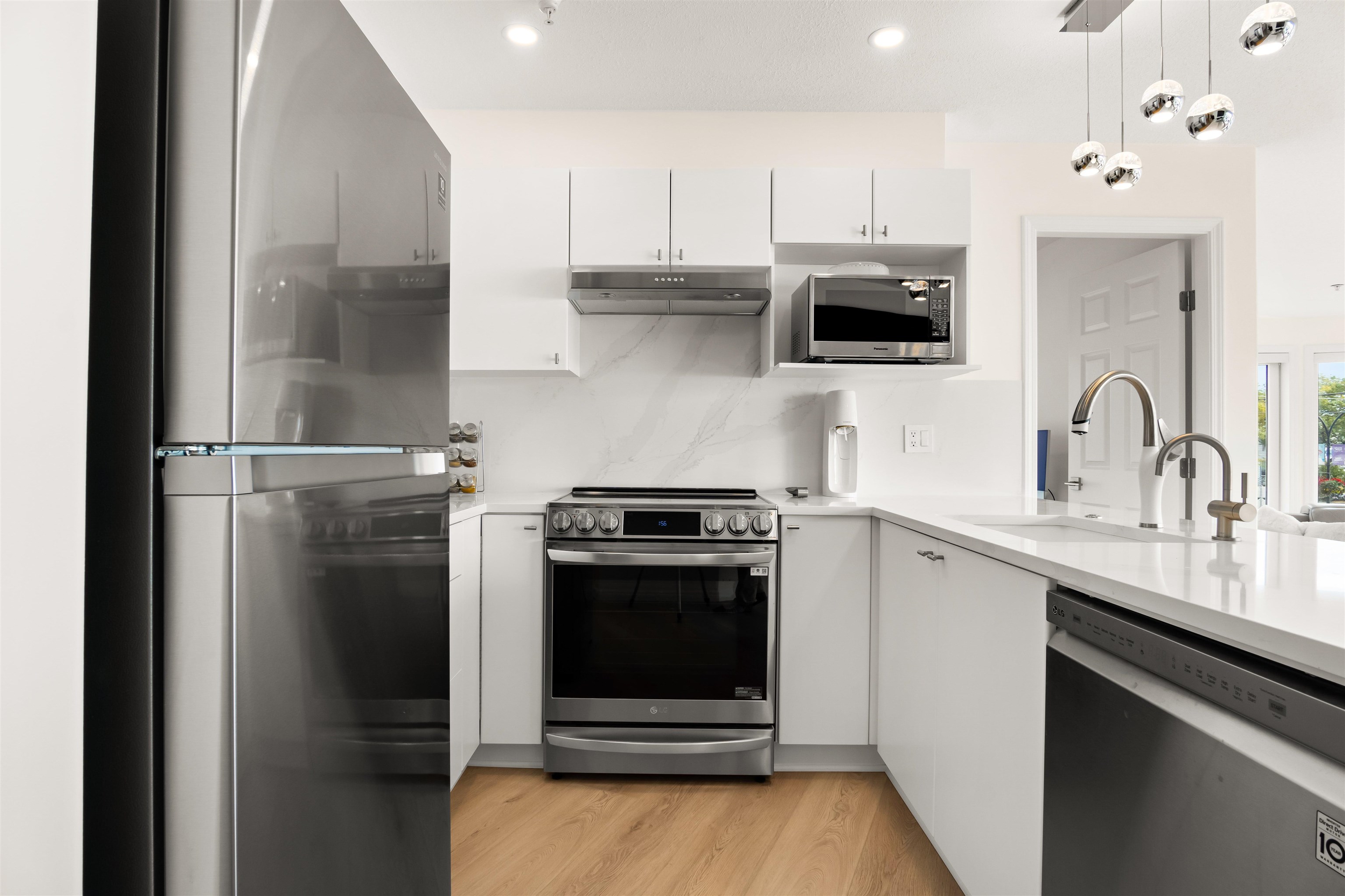 206 1119 VIDAL STREET Unit: 206