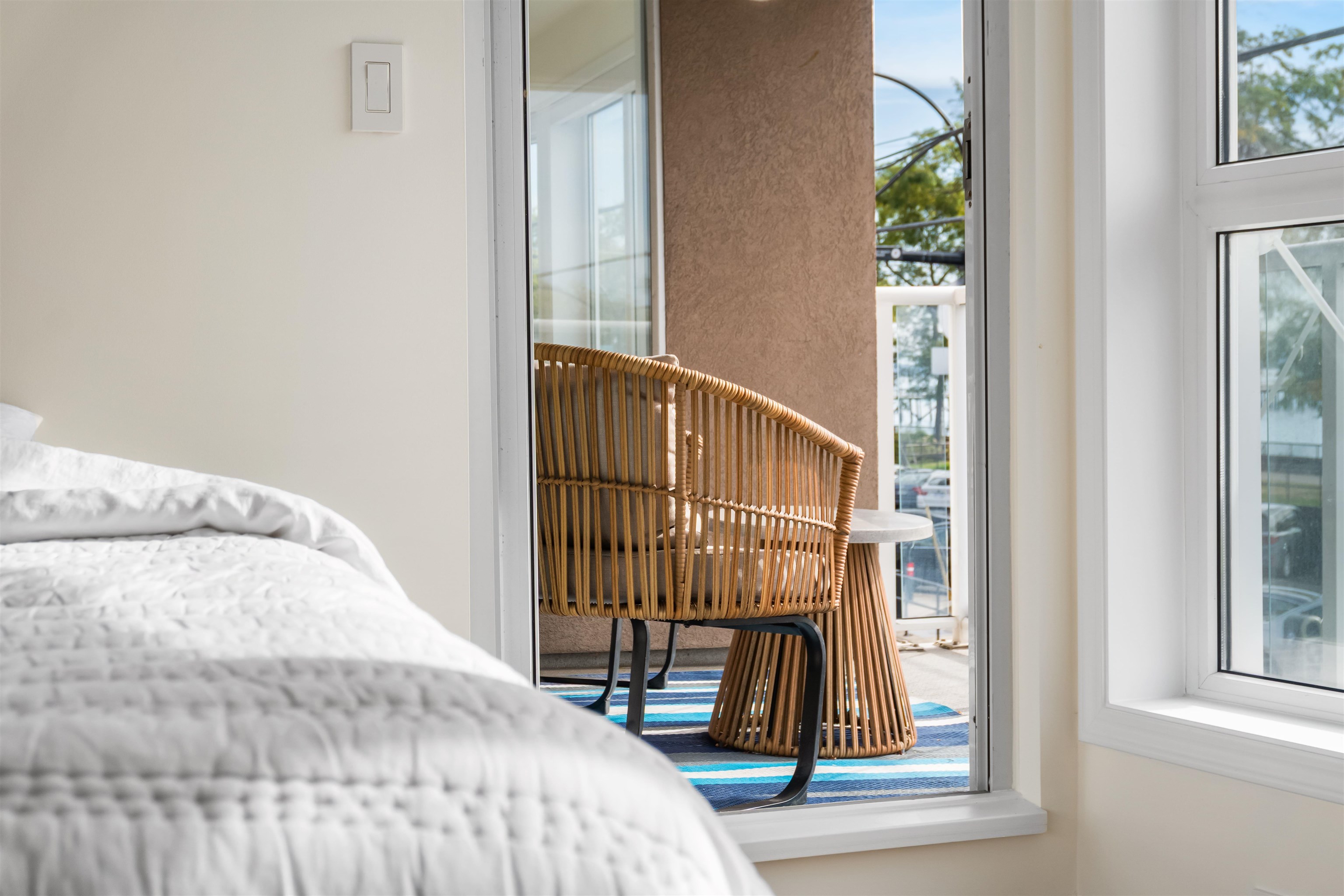 206 1119 VIDAL STREET Unit: 206