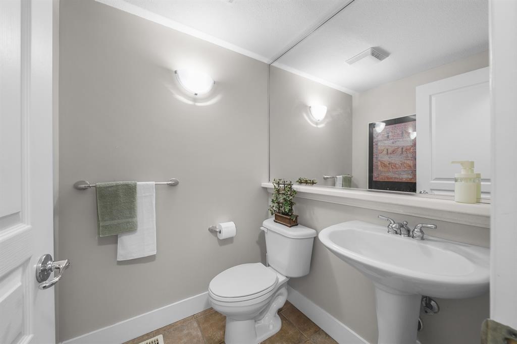 46 2351 PARKWAY BOULEVARD Unit: 46