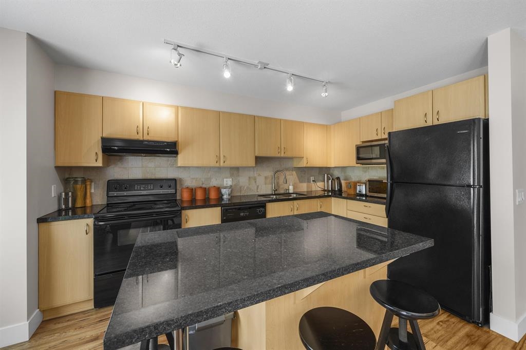 46 2351 PARKWAY BOULEVARD Unit: 46