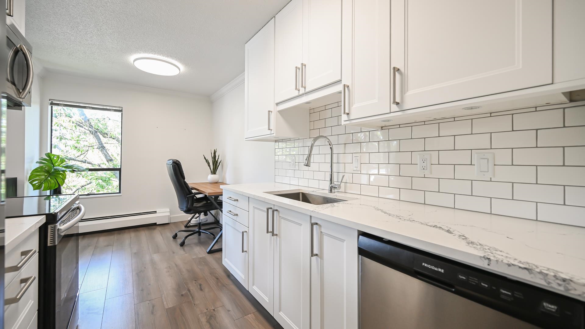 306 1250 W 12TH AVENUE Unit: 306