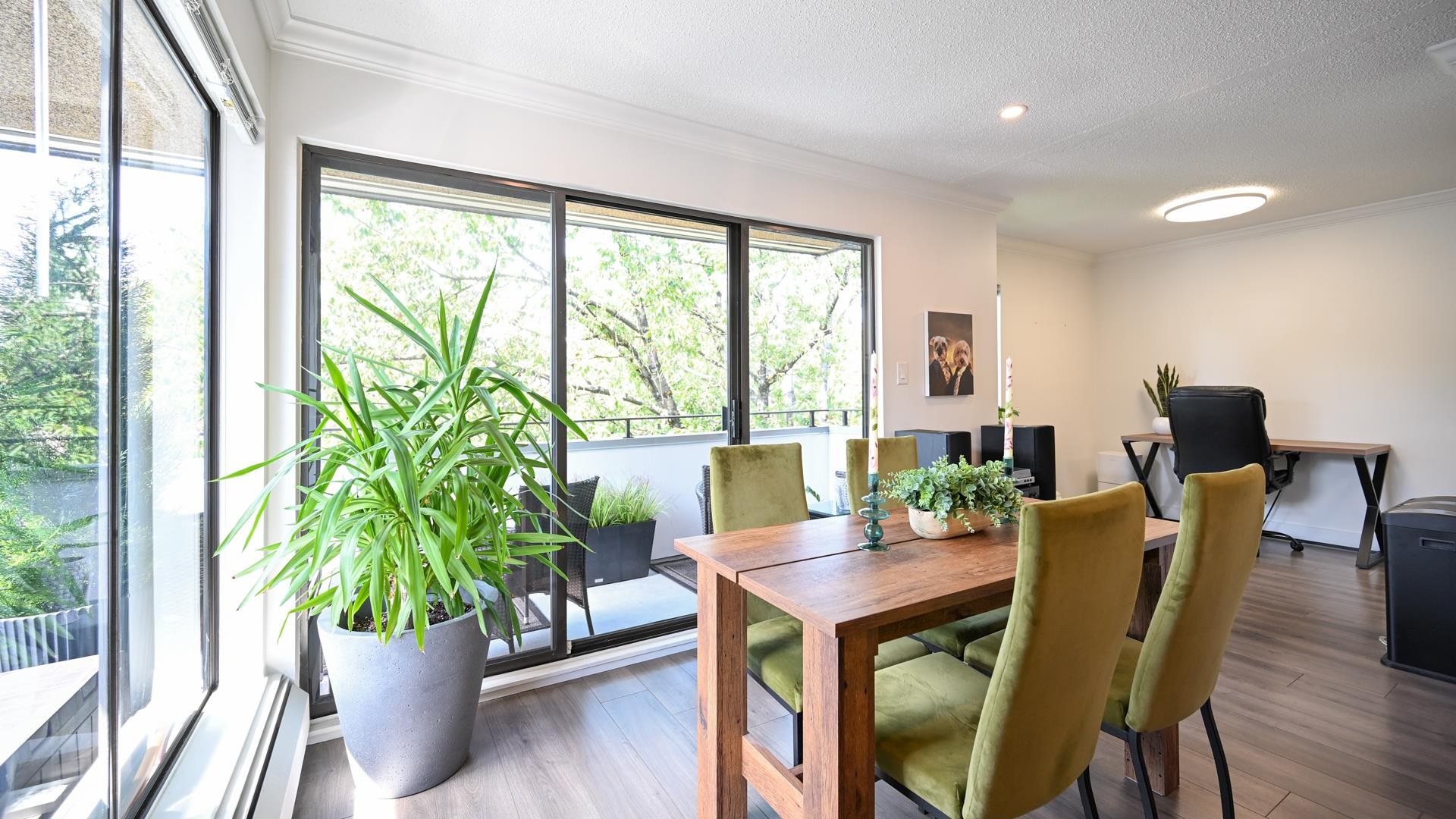 306 1250 W 12TH AVENUE Unit: 306