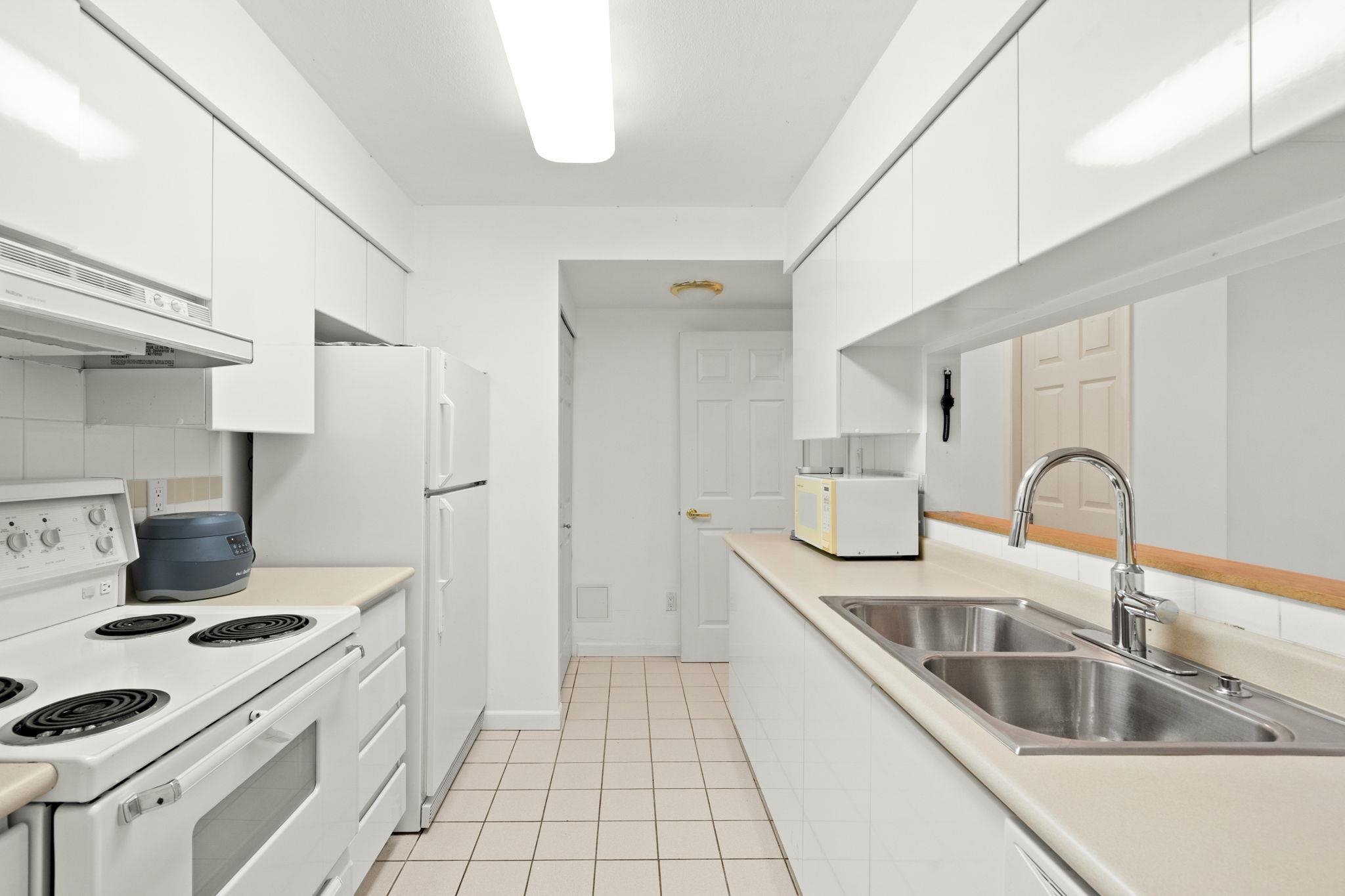 308 9623 MANCHESTER DRIVE Unit: 308