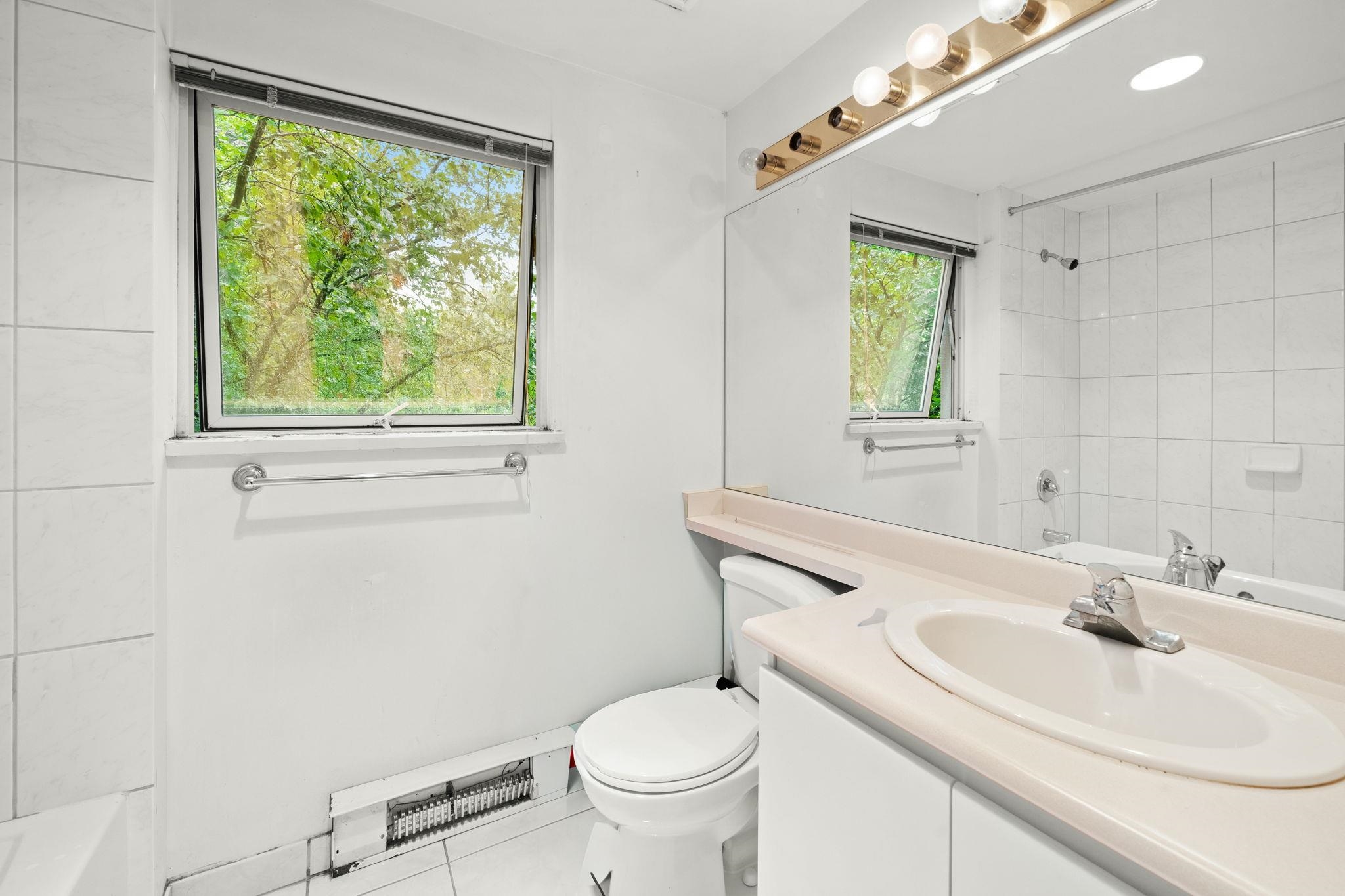 308 9623 MANCHESTER DRIVE Unit: 308