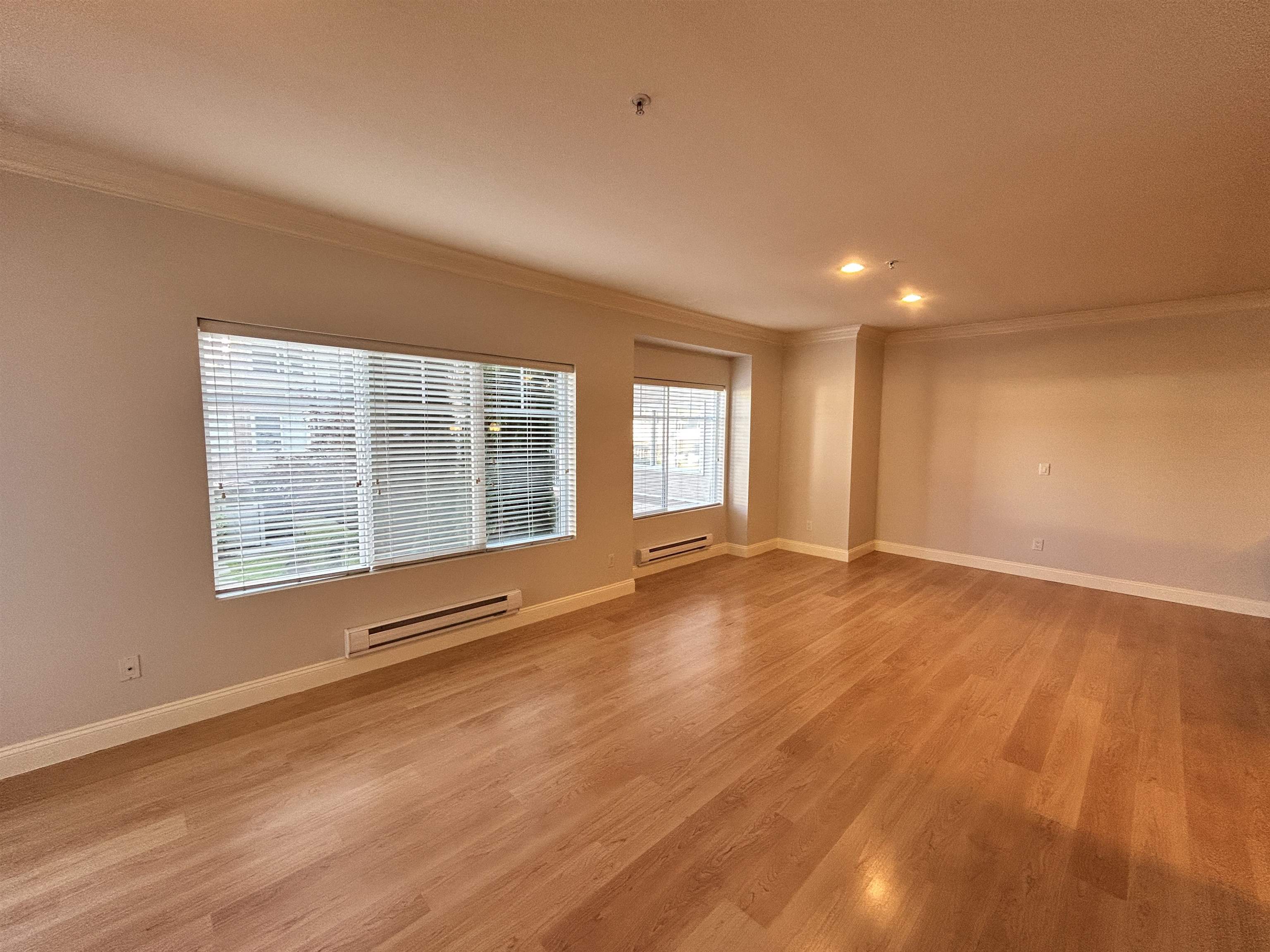 215 22150 DEWDNEY TRUNK ROAD Unit: 215