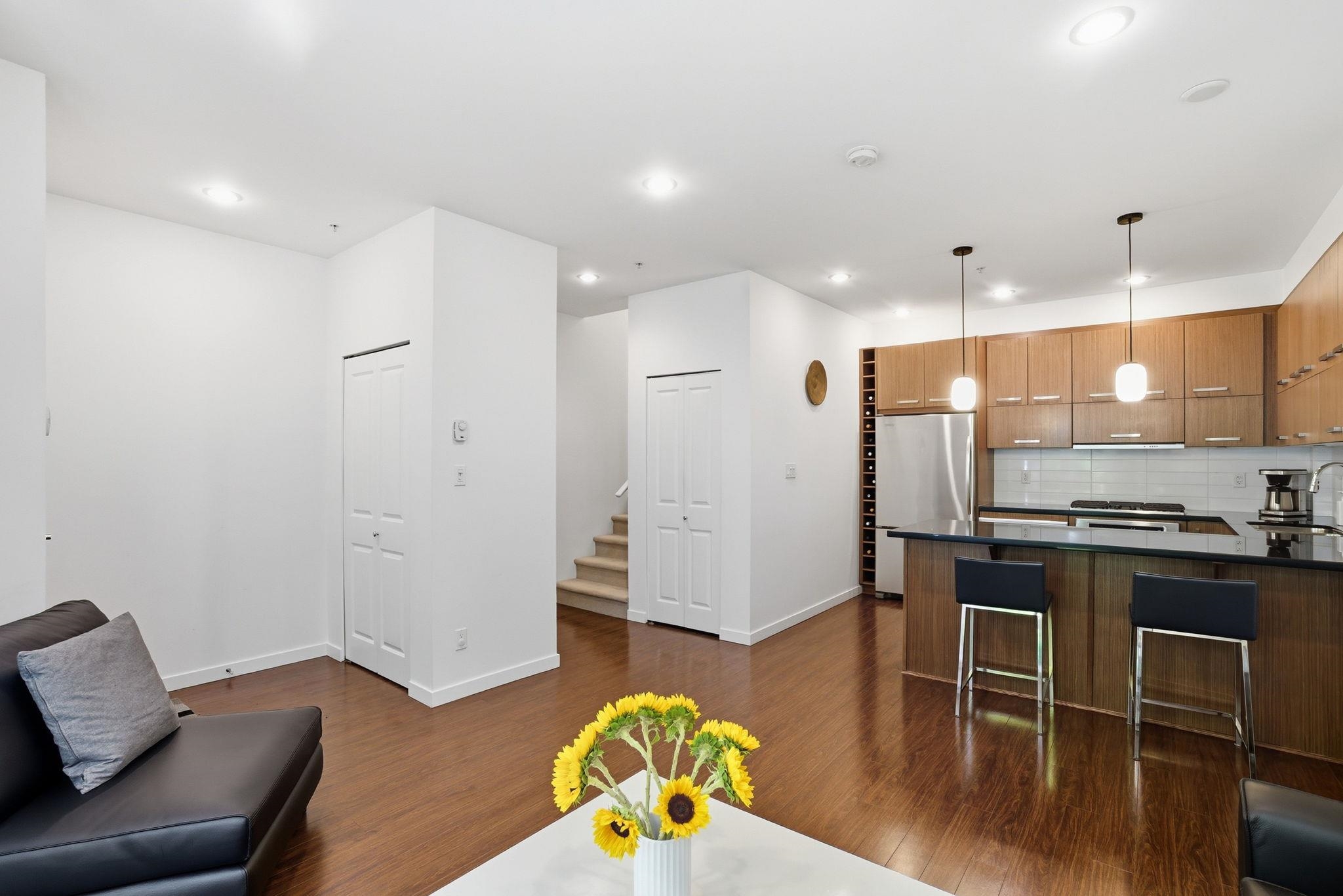 2761 GUELPH STREET