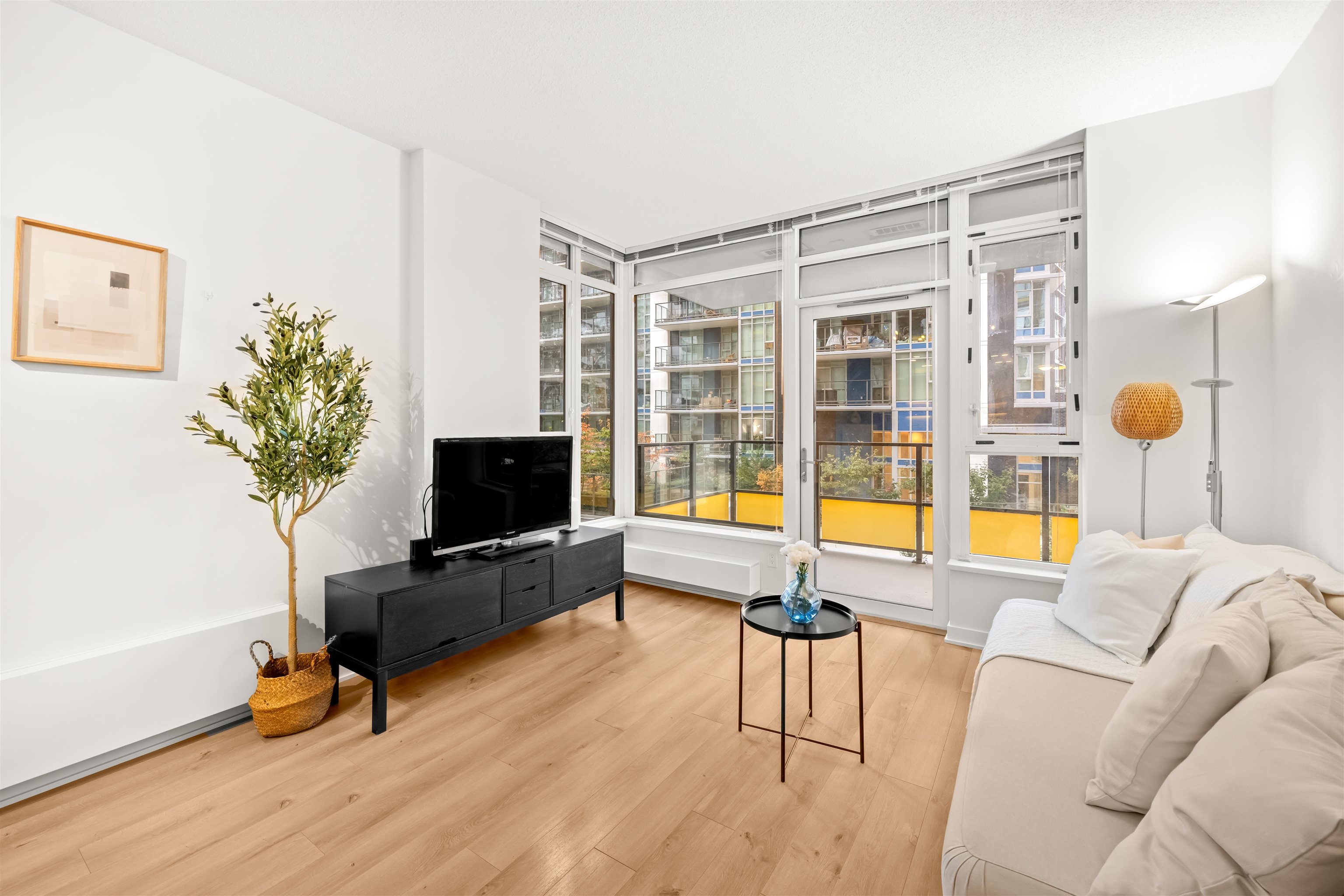 207 8850 UNIVERSITY CRESCENT Unit: 207