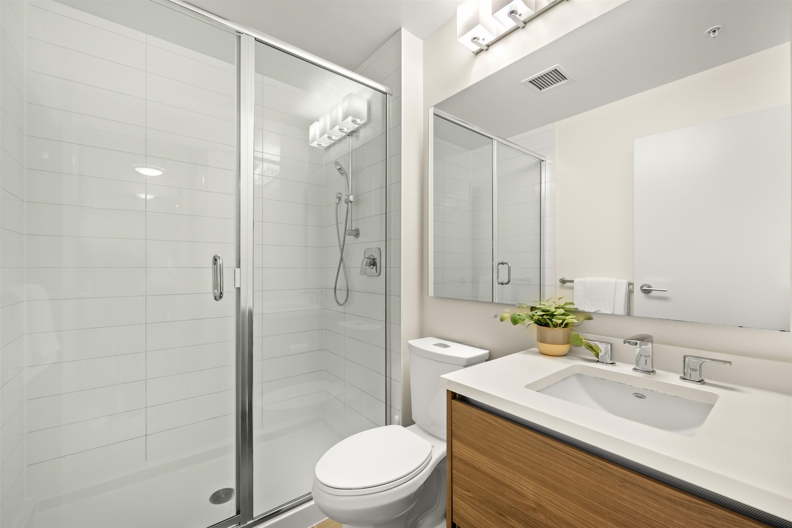 207 8850 UNIVERSITY CRESCENT Unit: 207