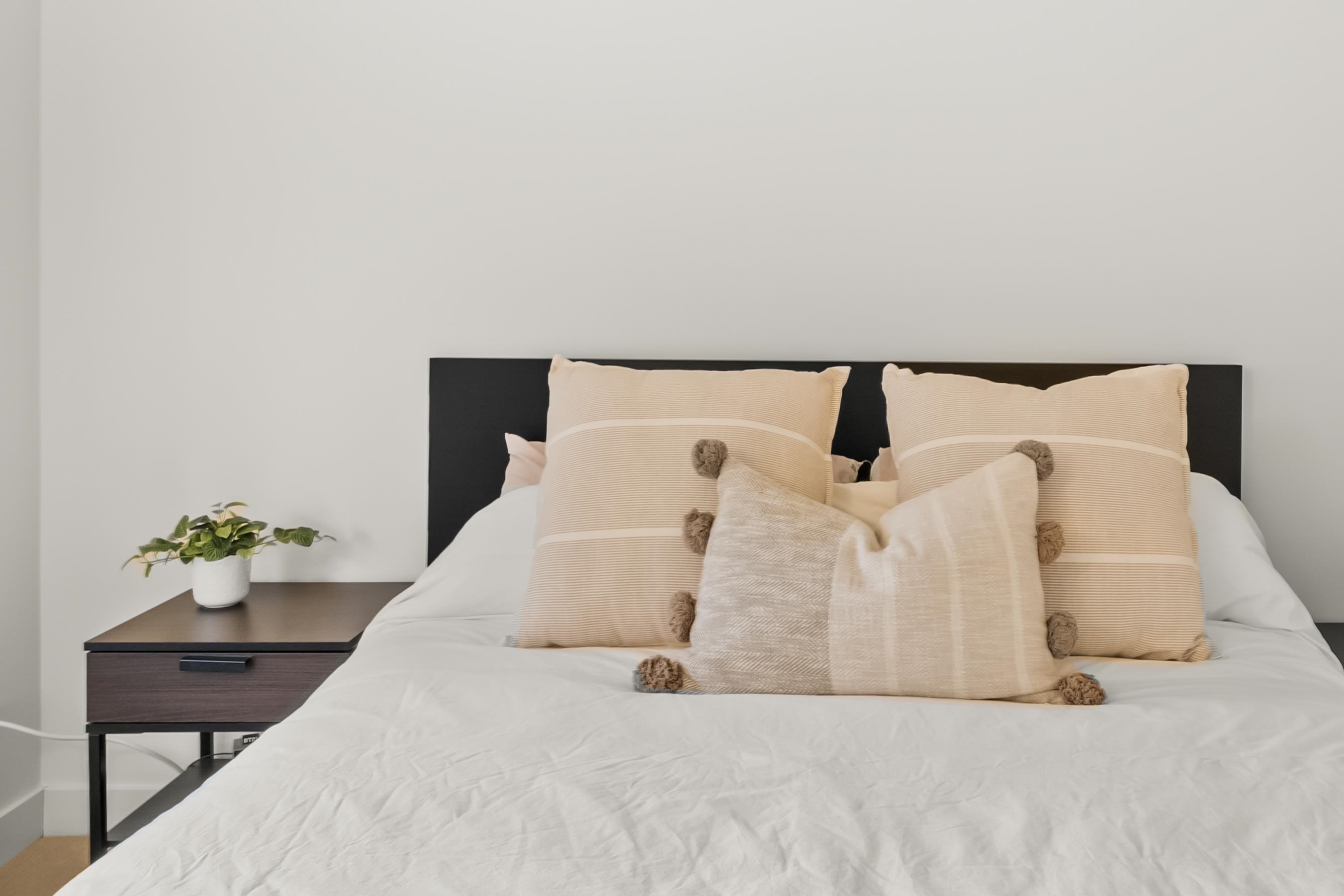 207 8850 UNIVERSITY CRESCENT Unit: 207