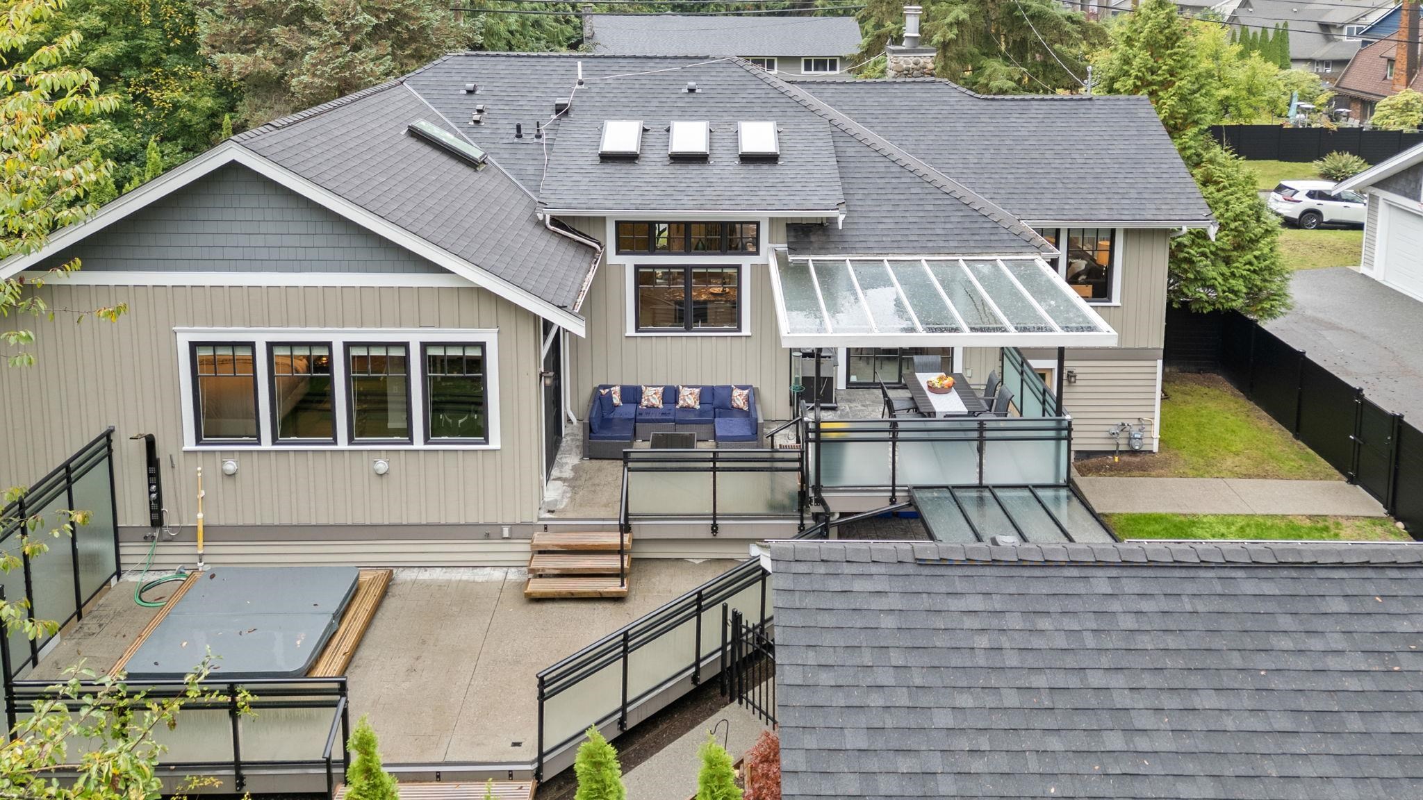 2140 PEMBERTON AVENUE