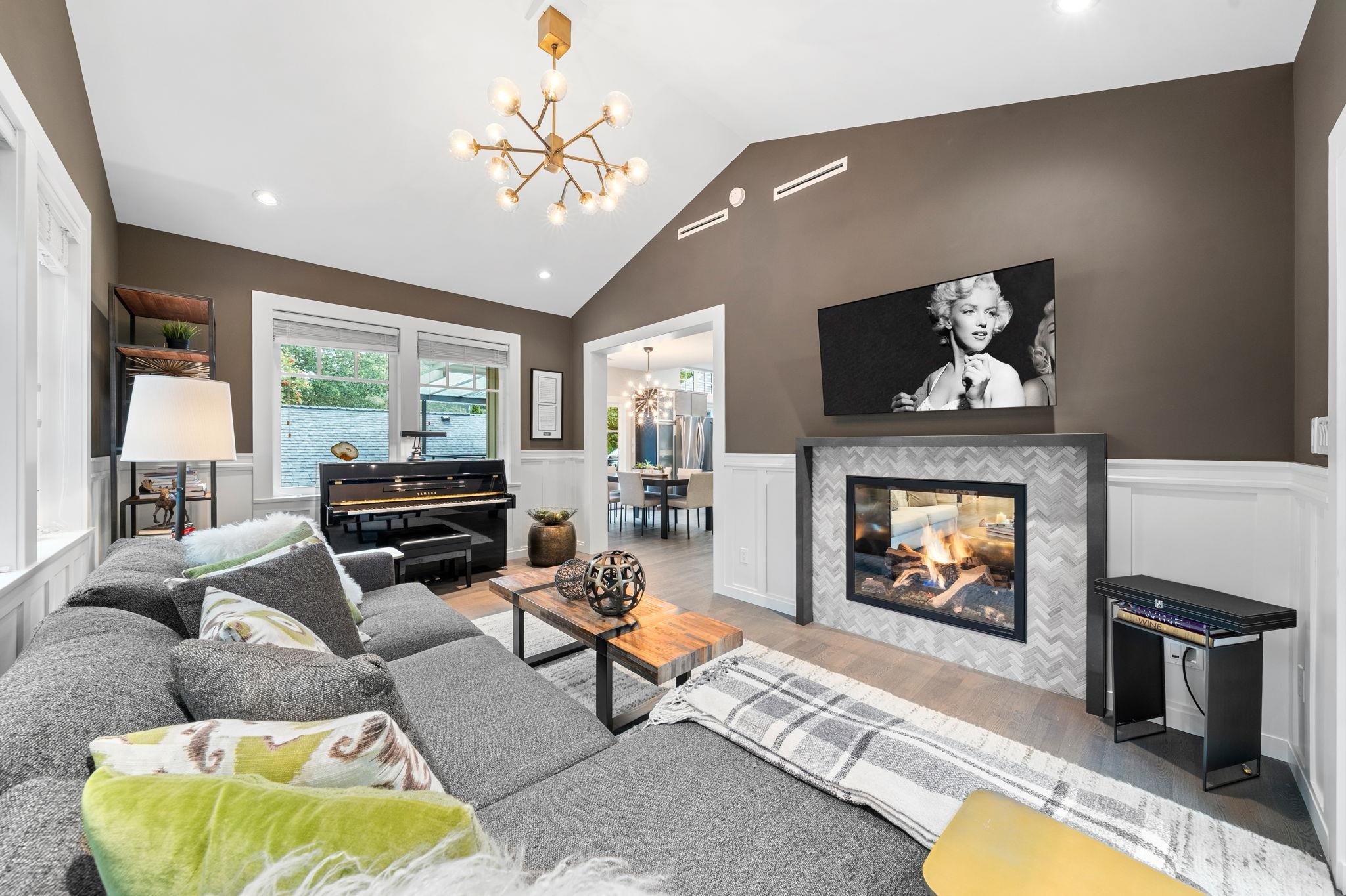 2140 PEMBERTON AVENUE