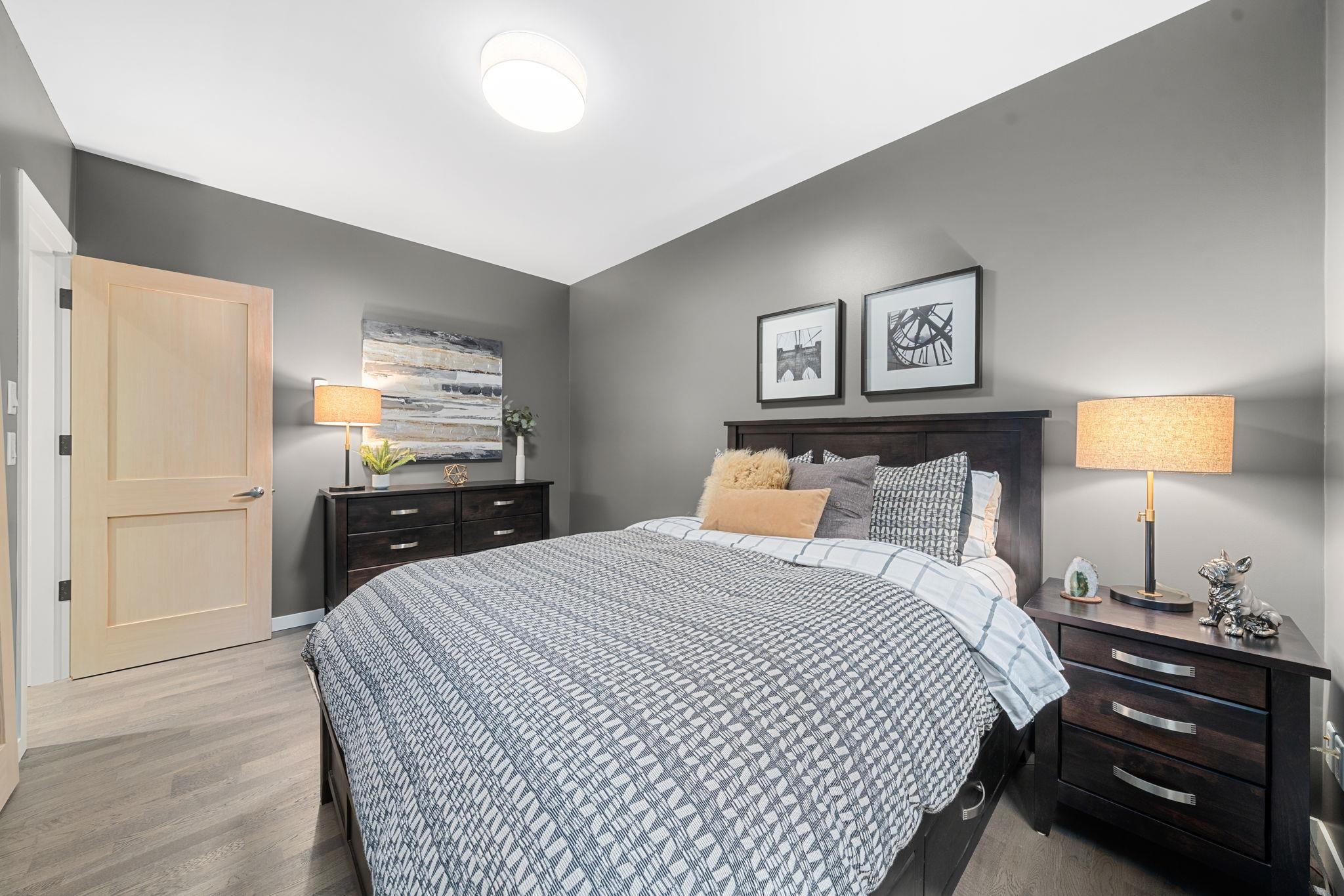 2140 PEMBERTON AVENUE