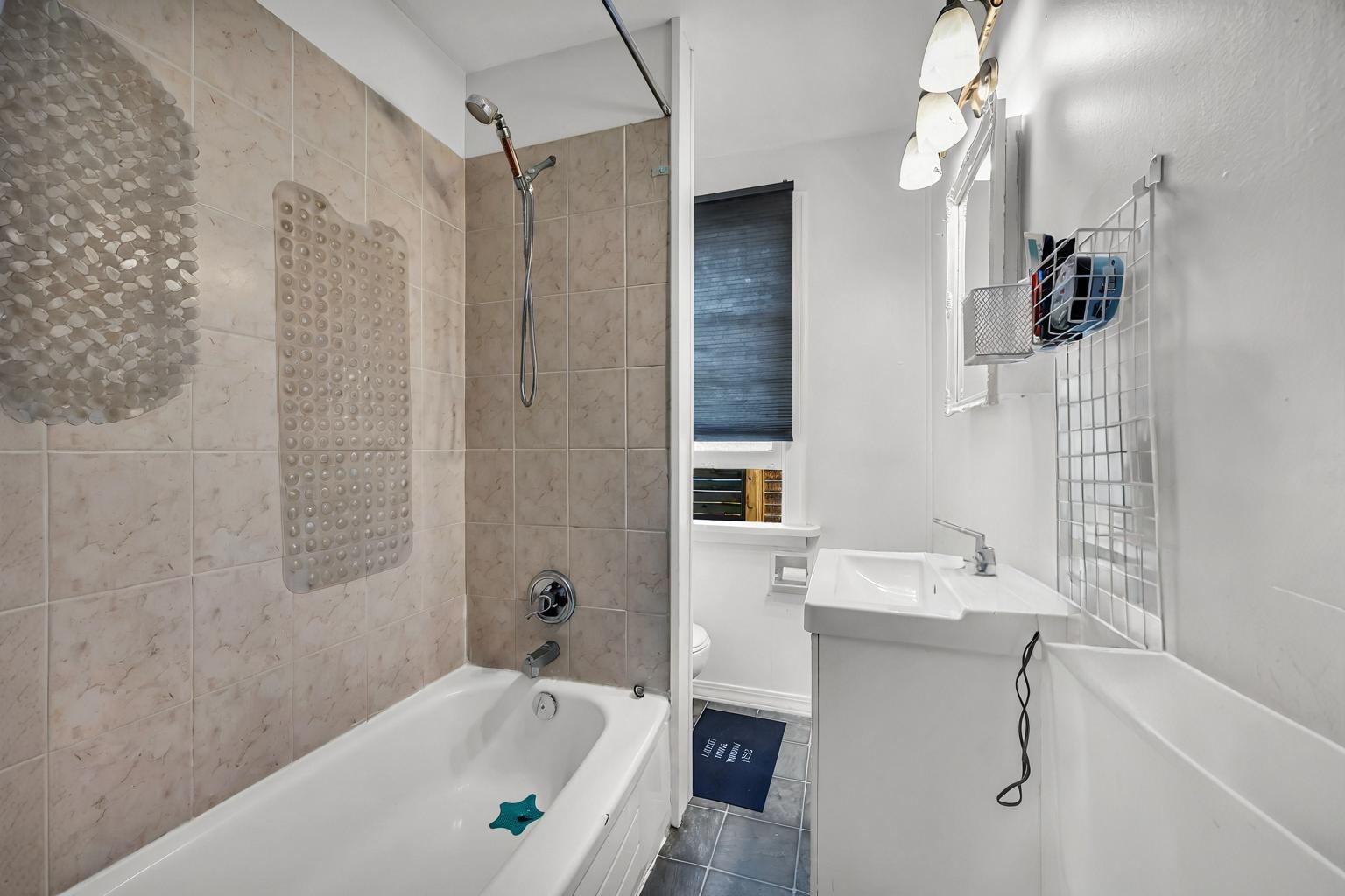 853 MAPLE STREET, White Rock