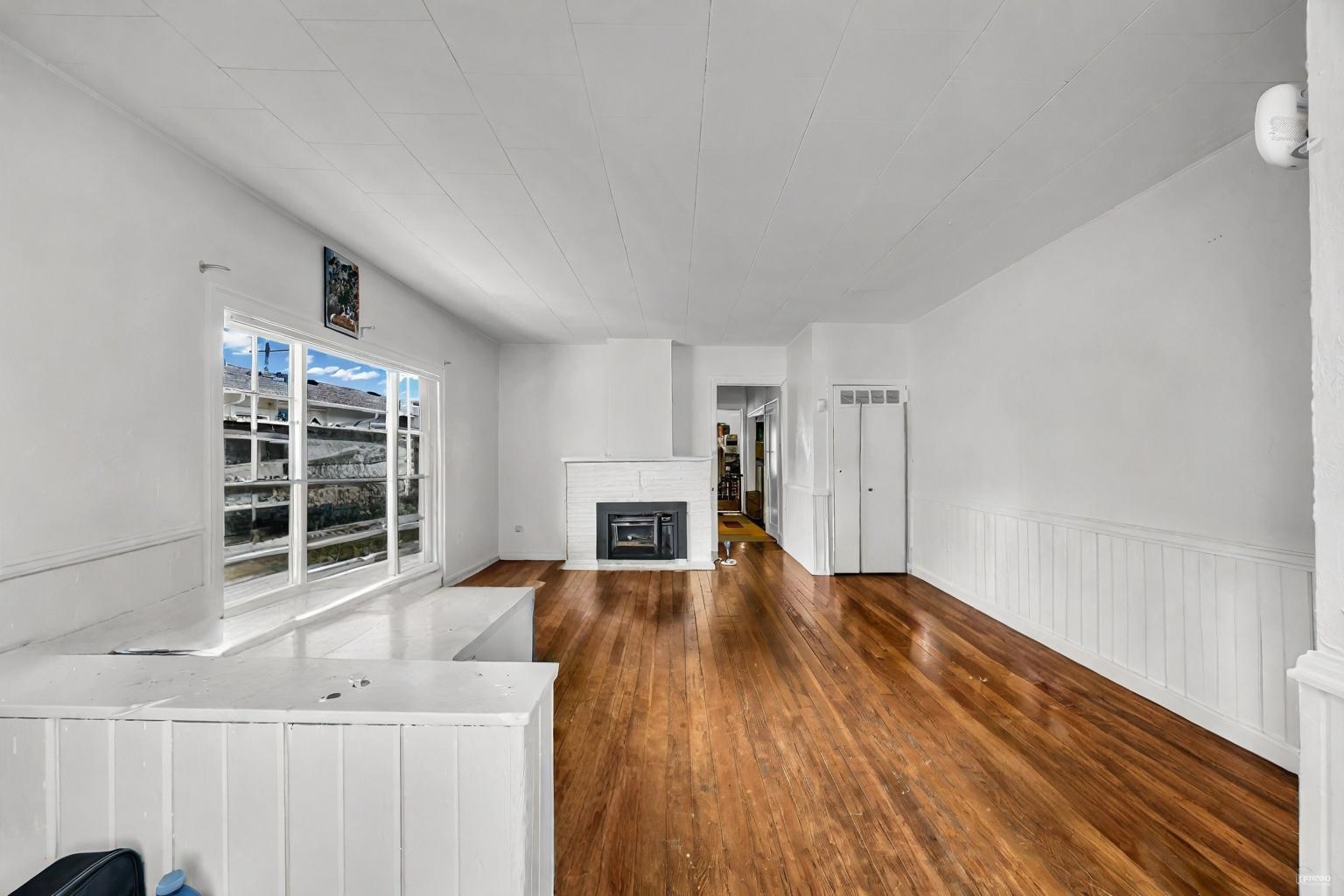 853 MAPLE STREET, White Rock