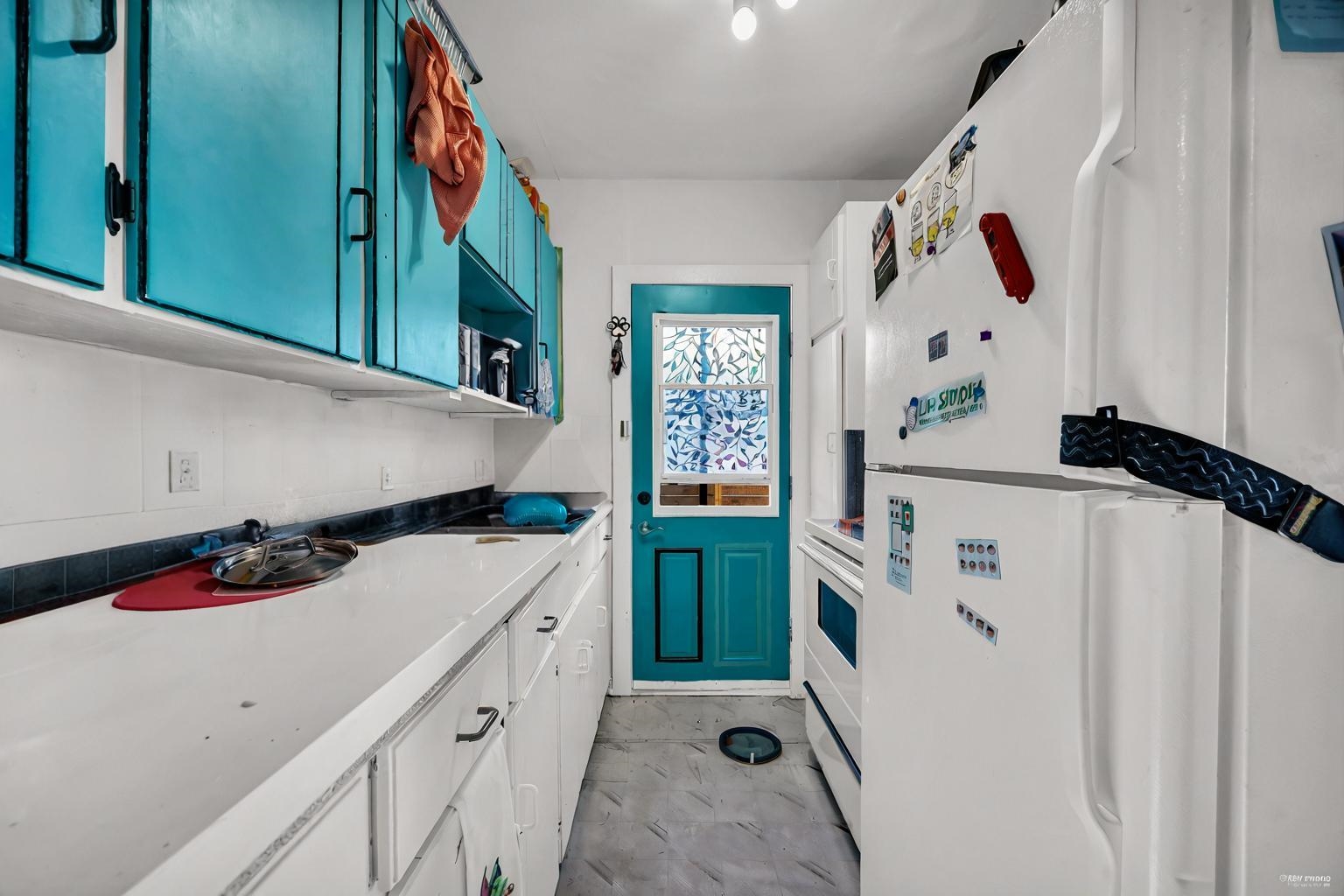 853 MAPLE STREET, White Rock