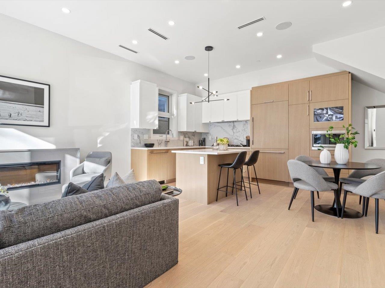 4687 W 15TH AVE AVENUE, Vancouver