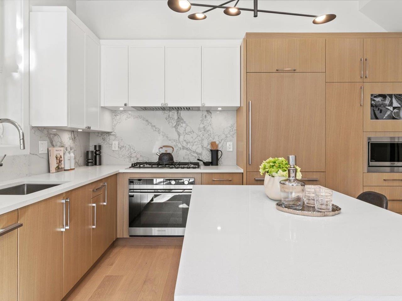 4687 W 15TH AVE AVENUE, Vancouver