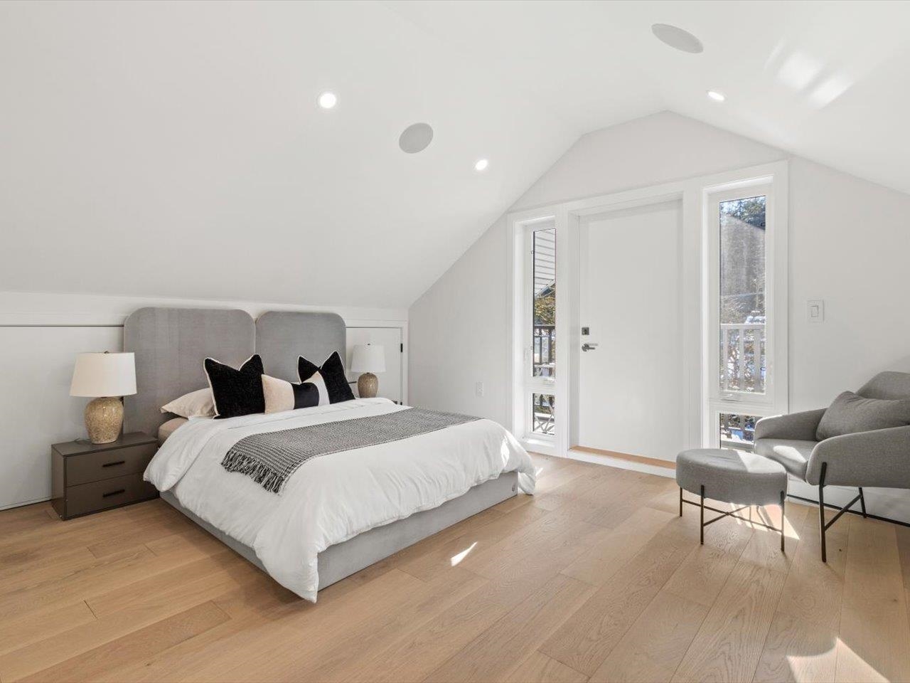 4687 W 15TH AVE AVENUE, Vancouver