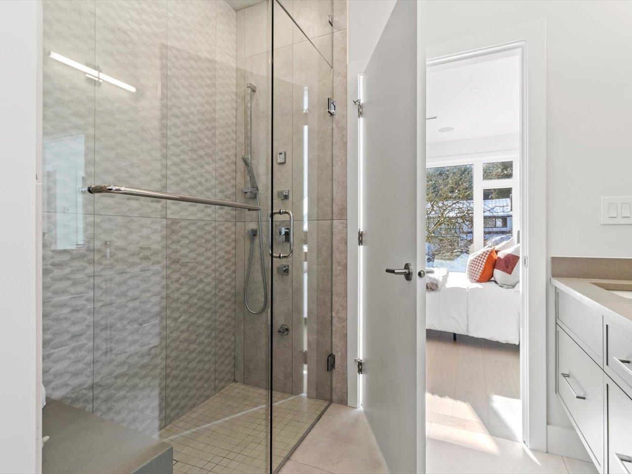 4687 W 15TH AVE AVENUE, Vancouver