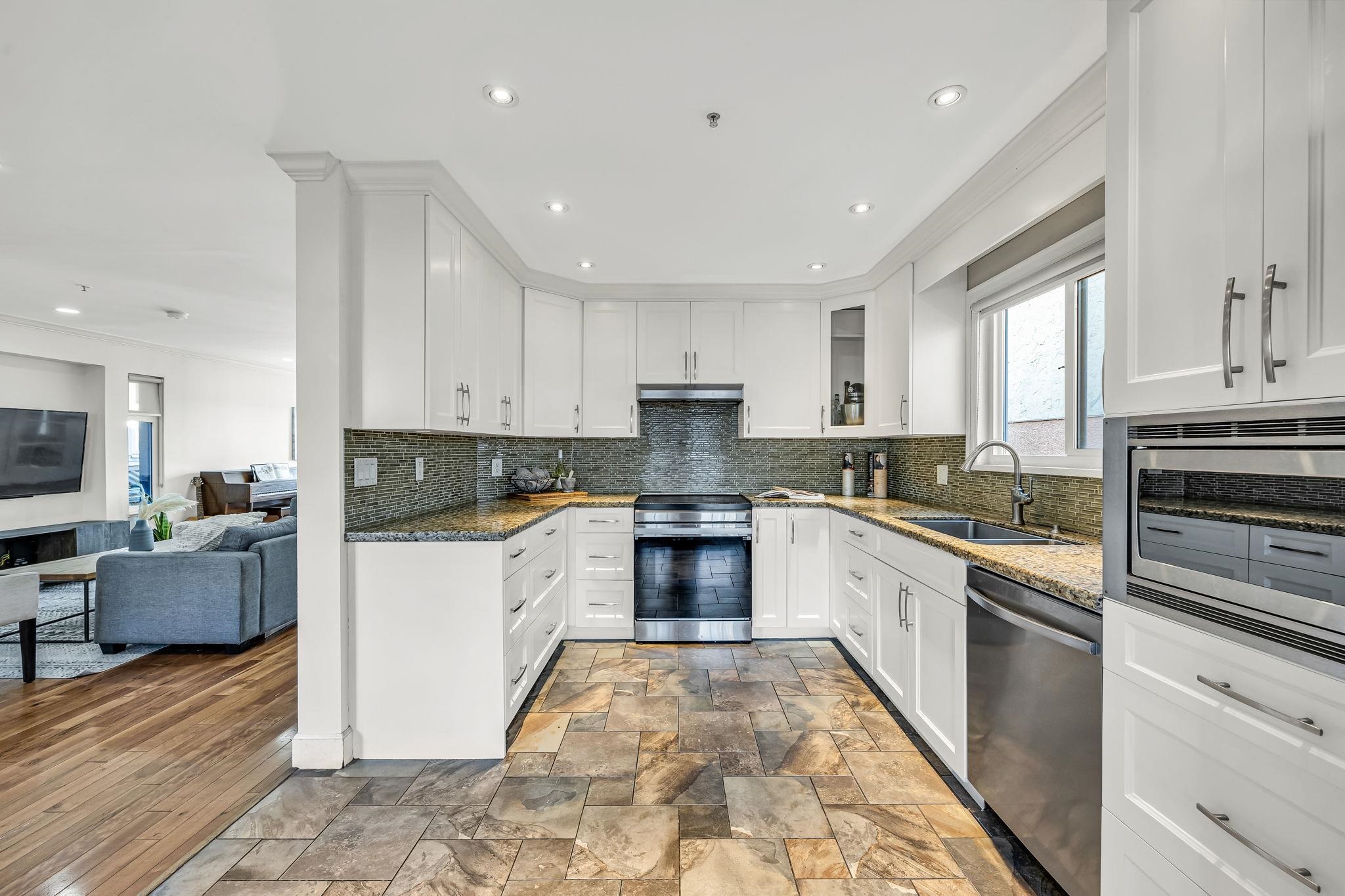 3191 E EIGHT AVENUE, Vancouver