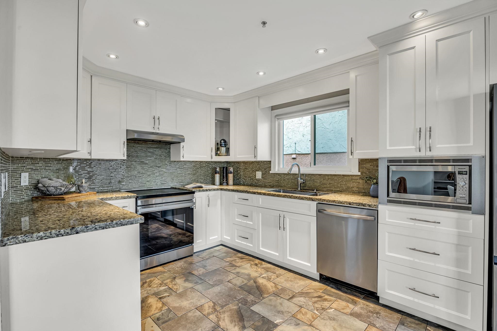 3191 E EIGHT AVENUE, Vancouver