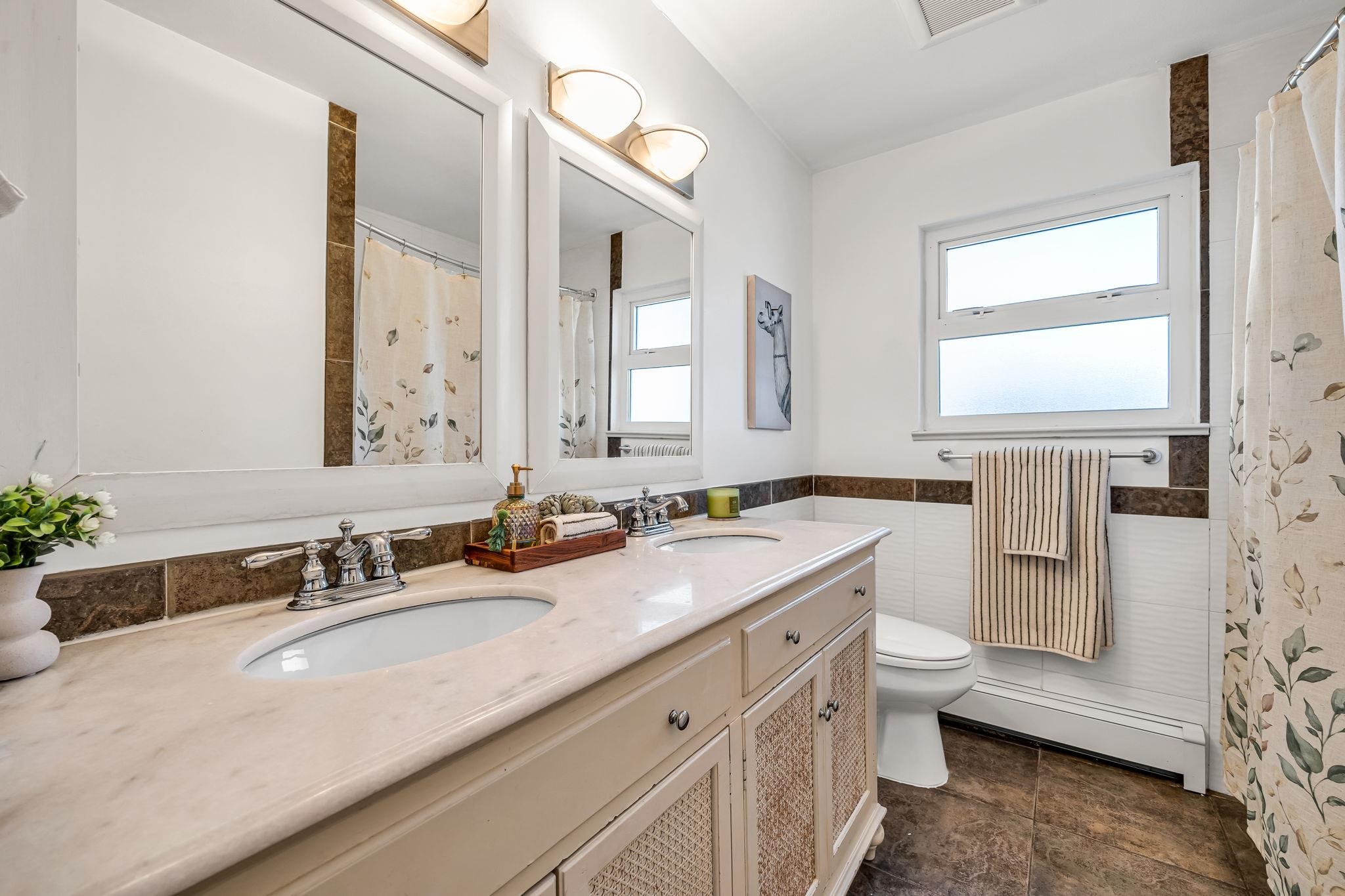 3191 E EIGHT AVENUE, Vancouver