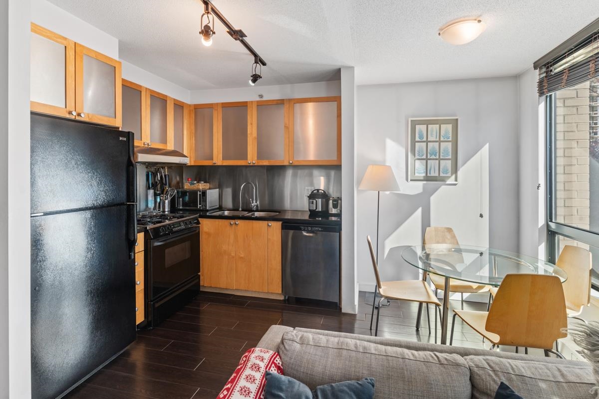 403 1003 BURNABY STREET, Vancouver Unit: 403