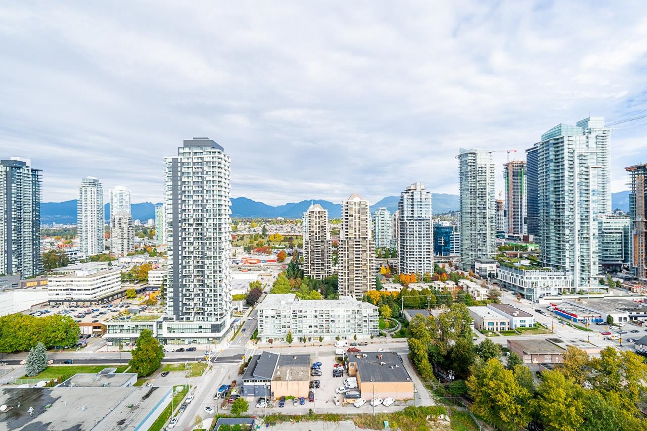 2808 2388 MADISON AVENUE, Burnaby Unit: 2808