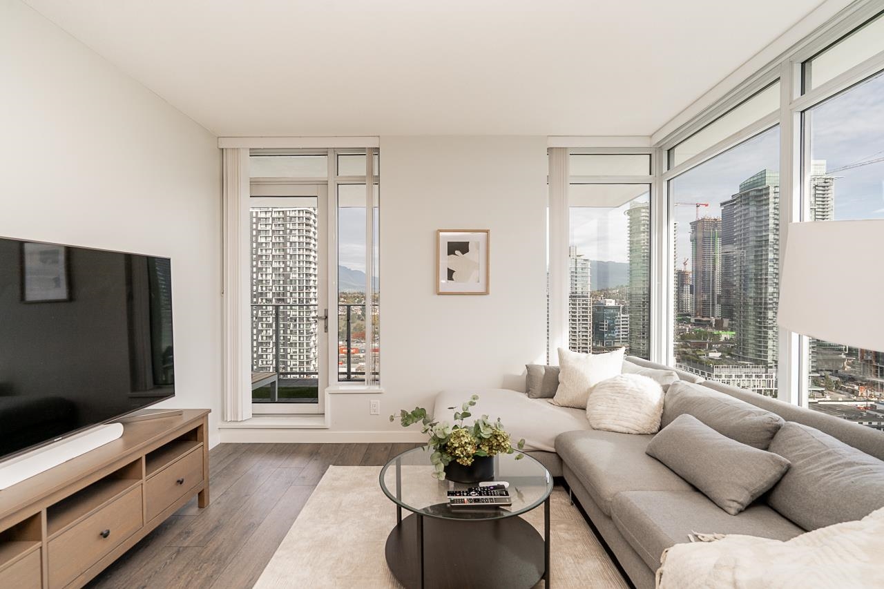 2808 2388 MADISON AVENUE, Burnaby Unit: 2808