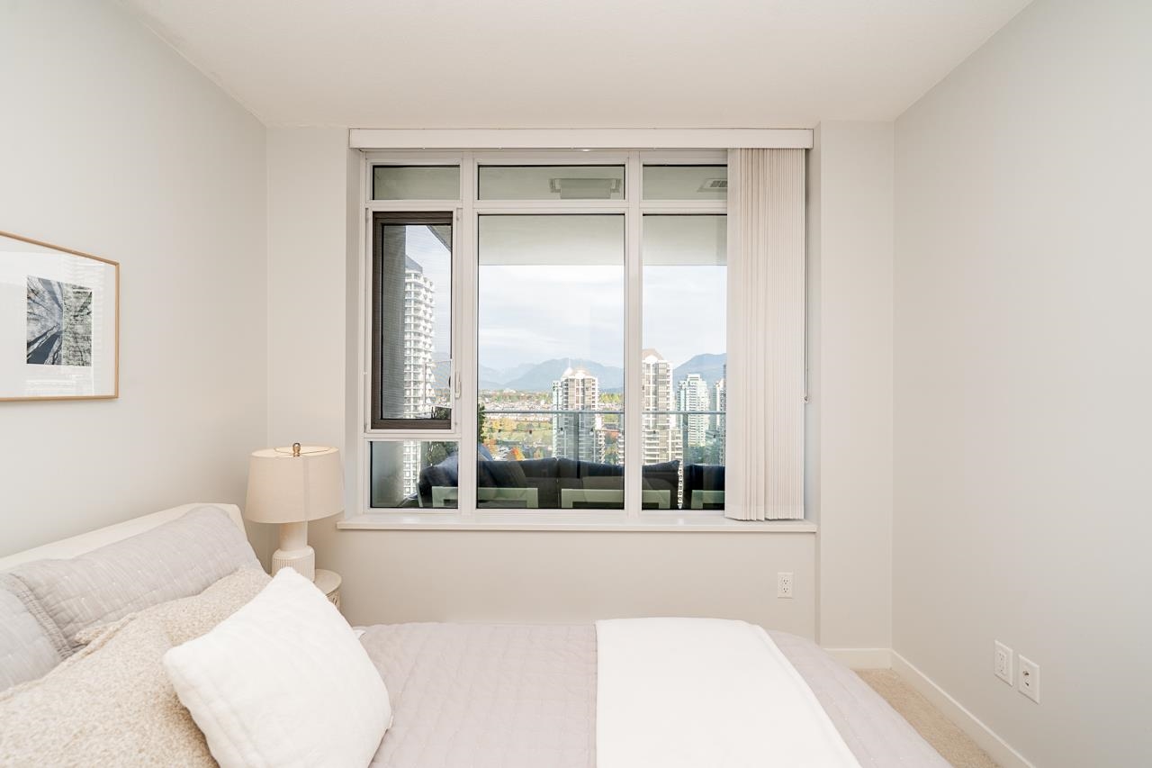 2808 2388 MADISON AVENUE, Burnaby Unit: 2808