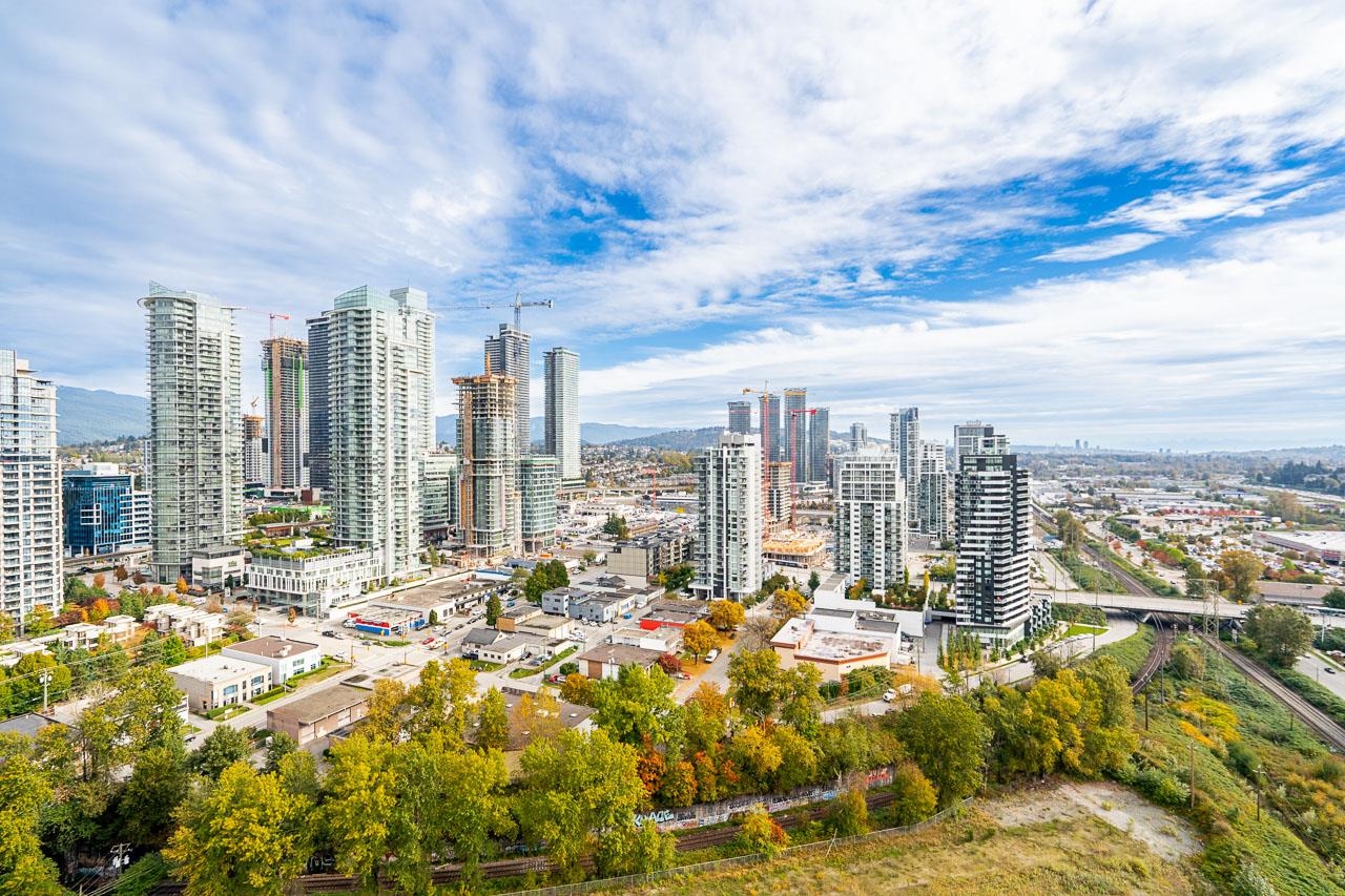 2808 2388 MADISON AVENUE, Burnaby Unit: 2808